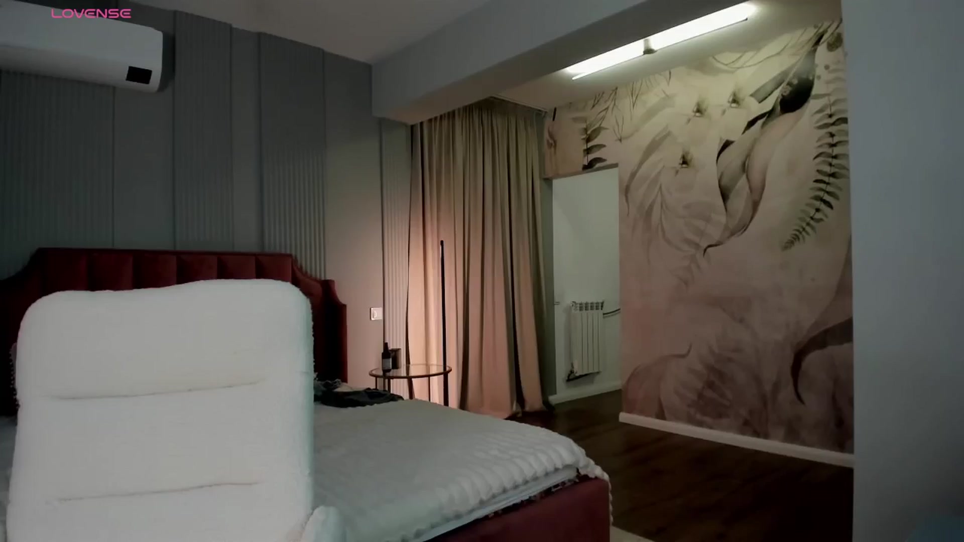 Gallery image thumbnail from NellieCutest's myfreecams stream on, 01/04/2026, 22:52 image 9 of 20