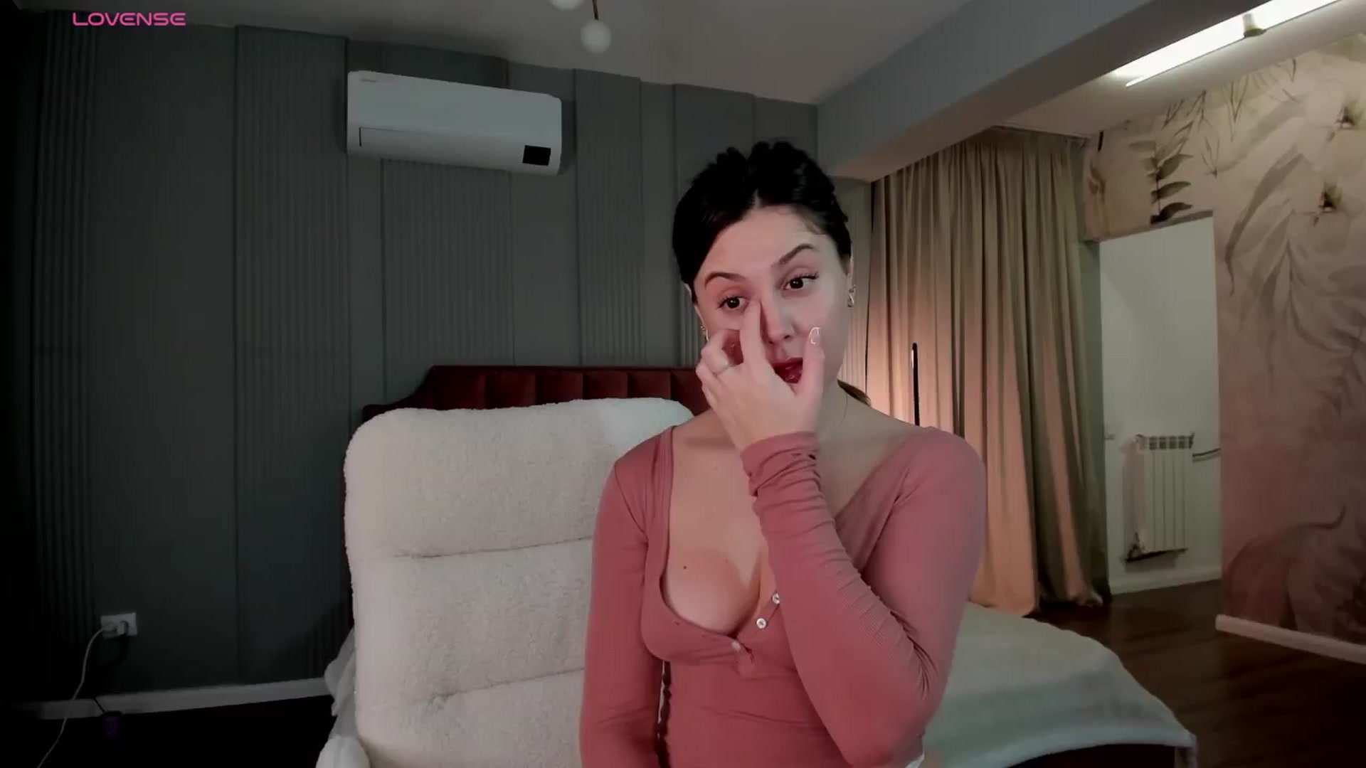 Gallery image thumbnail from NellieCutest's myfreecams stream on, 01/09/2026, 23:32 image 14 of 20
