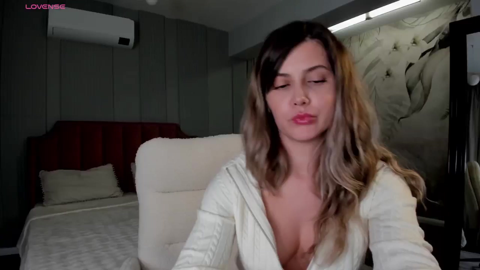 Gallery image thumbnail from NellieCutest's myfreecams stream on, 01/17/2026, 23:35 image 9 of 20