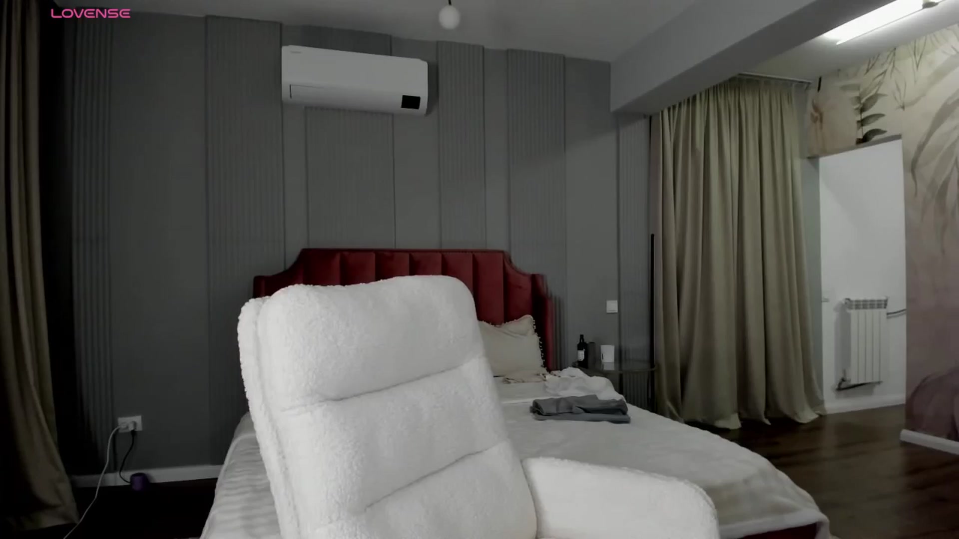 Gallery image thumbnail from NellieCutest's myfreecams stream on, 01/31/2026, 23:36 image 17 of 20