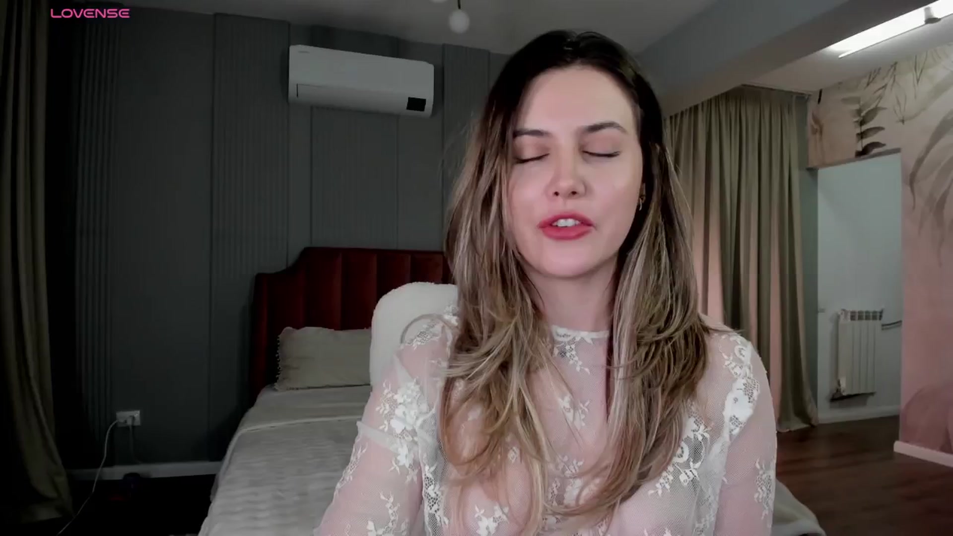 Gallery image thumbnail from NellieCutest's myfreecams stream on, 02/01/2026, 23:26 image 1 of 20
