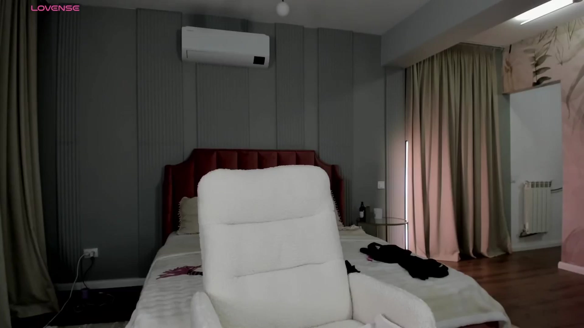 Gallery image thumbnail from NellieCutest's myfreecams stream on, 02/03/2026, 22:16 image 8 of 20