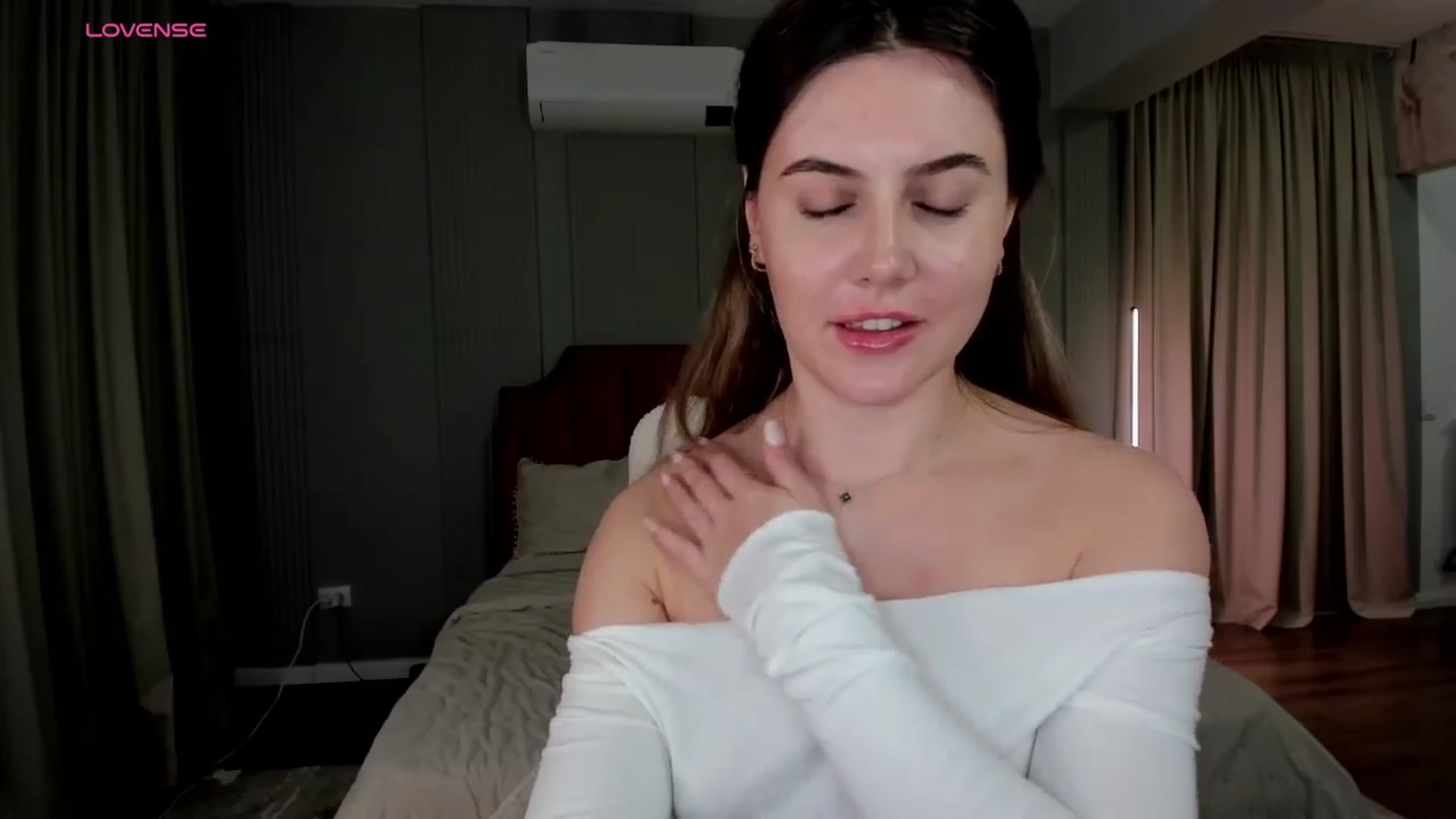 Gallery image thumbnail from NellieCutest's myfreecams stream on, 04/03/2026, 21:54 image 18 of 20
