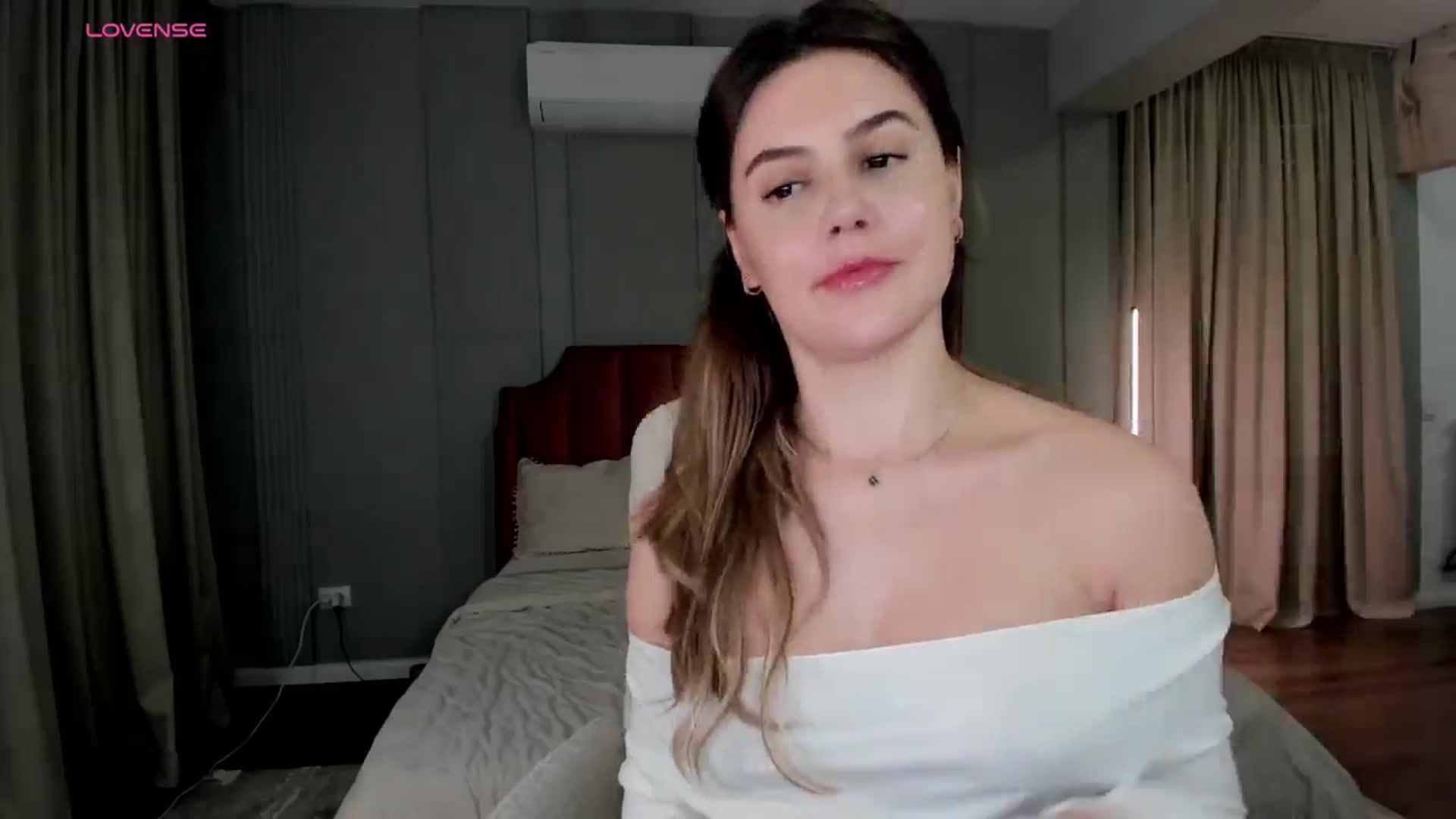 Gallery image thumbnail from NellieCutest's myfreecams stream on, 04/03/2026, 21:54 image 17 of 20