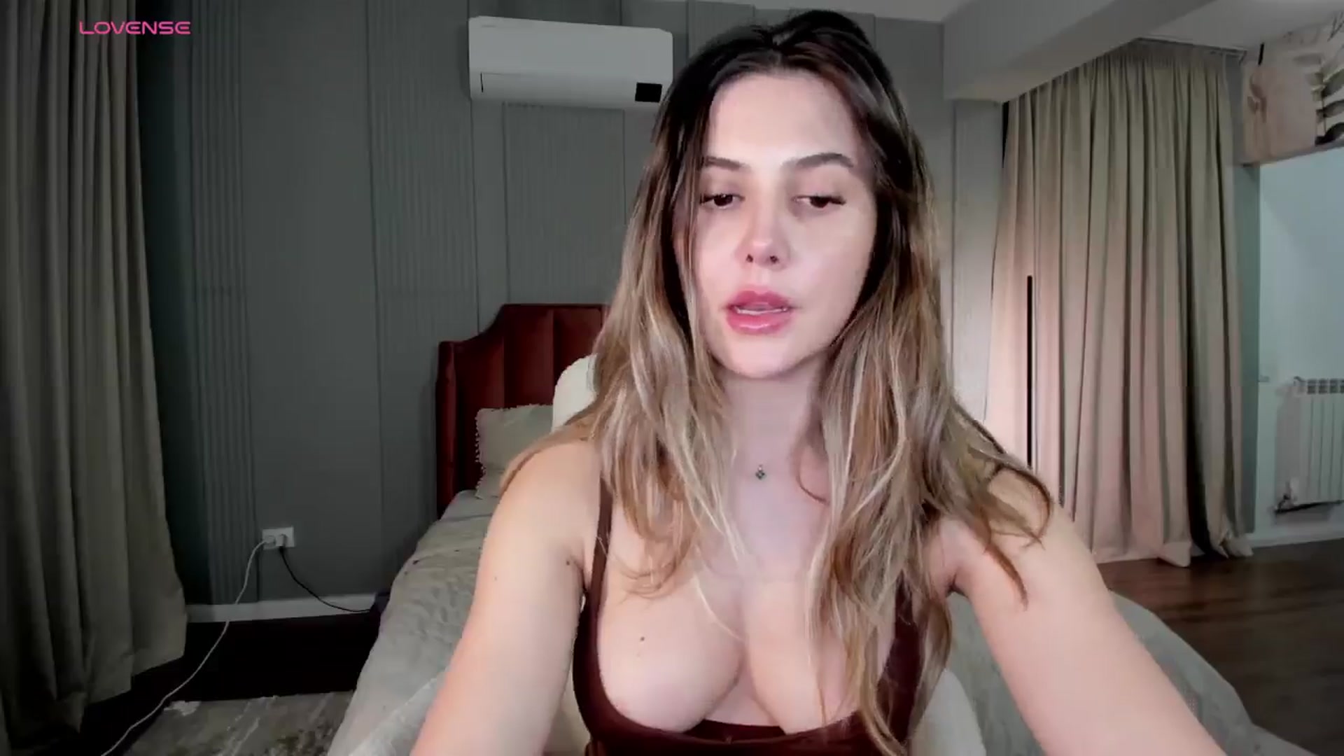 Gallery image thumbnail from NellieCutest's myfreecams stream on, 04/07/2026, 21:12 image 19 of 20