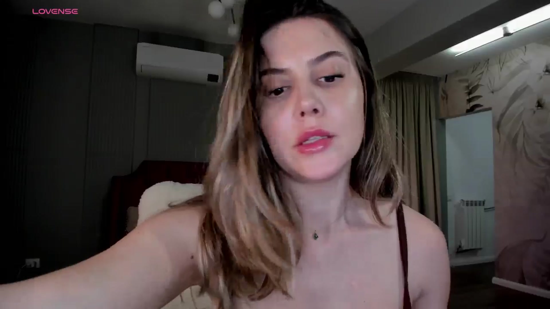Gallery image thumbnail from NellieCutest's myfreecams stream on, 04/07/2026, 21:12 image 8 of 20