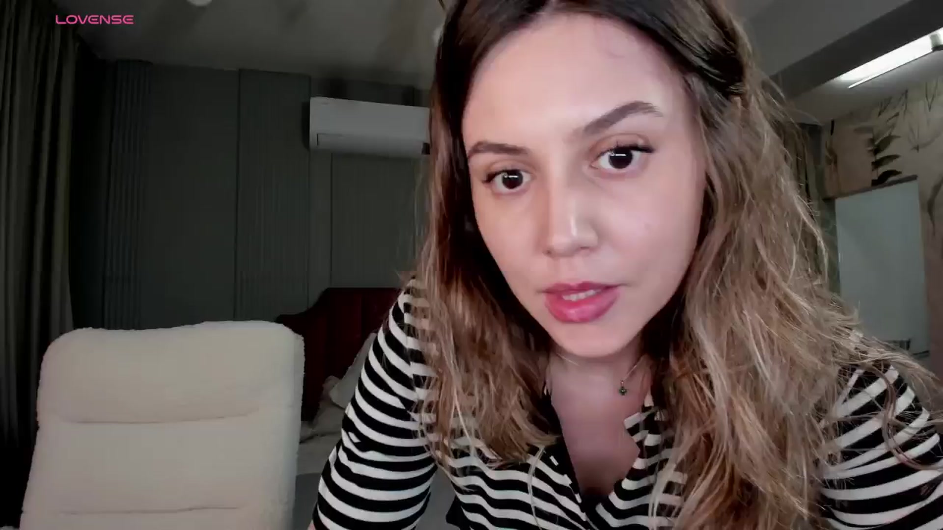Gallery image thumbnail from NellieCutest's myfreecams stream on, 04/18/2026, 21:31 image 1 of 20
