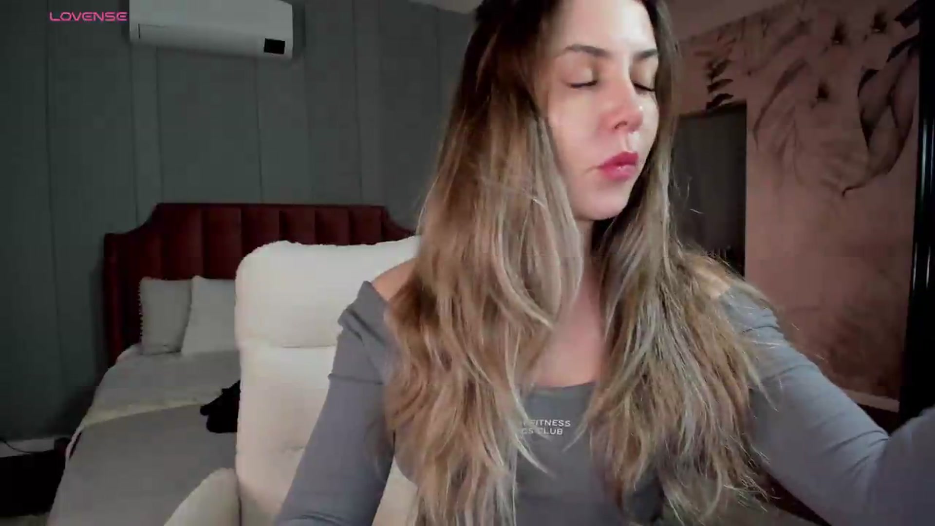 Gallery image thumbnail from NellieCutest's myfreecams stream on, 05/09/2026, 21:30 image 19 of 20