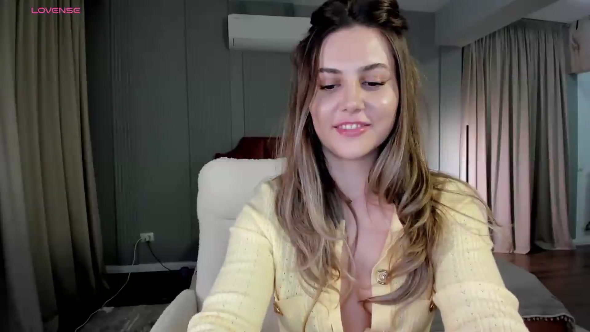 Gallery image thumbnail from NellieCutest's myfreecams stream on, 05/14/2026, 21:53 image 8 of 20