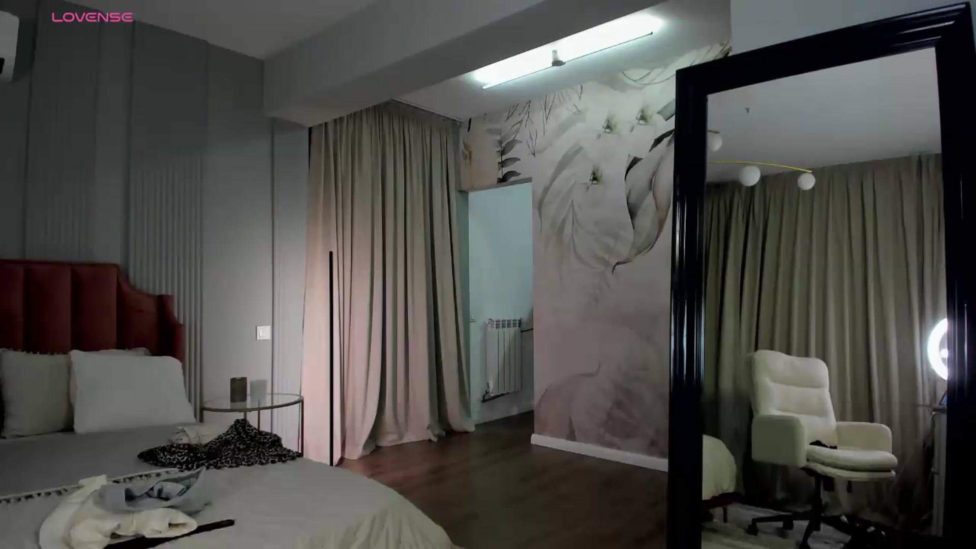 Gallery image thumbnail from NellieCutest's myfreecams stream on, 05/15/2026, 22:44 image 9 of 20