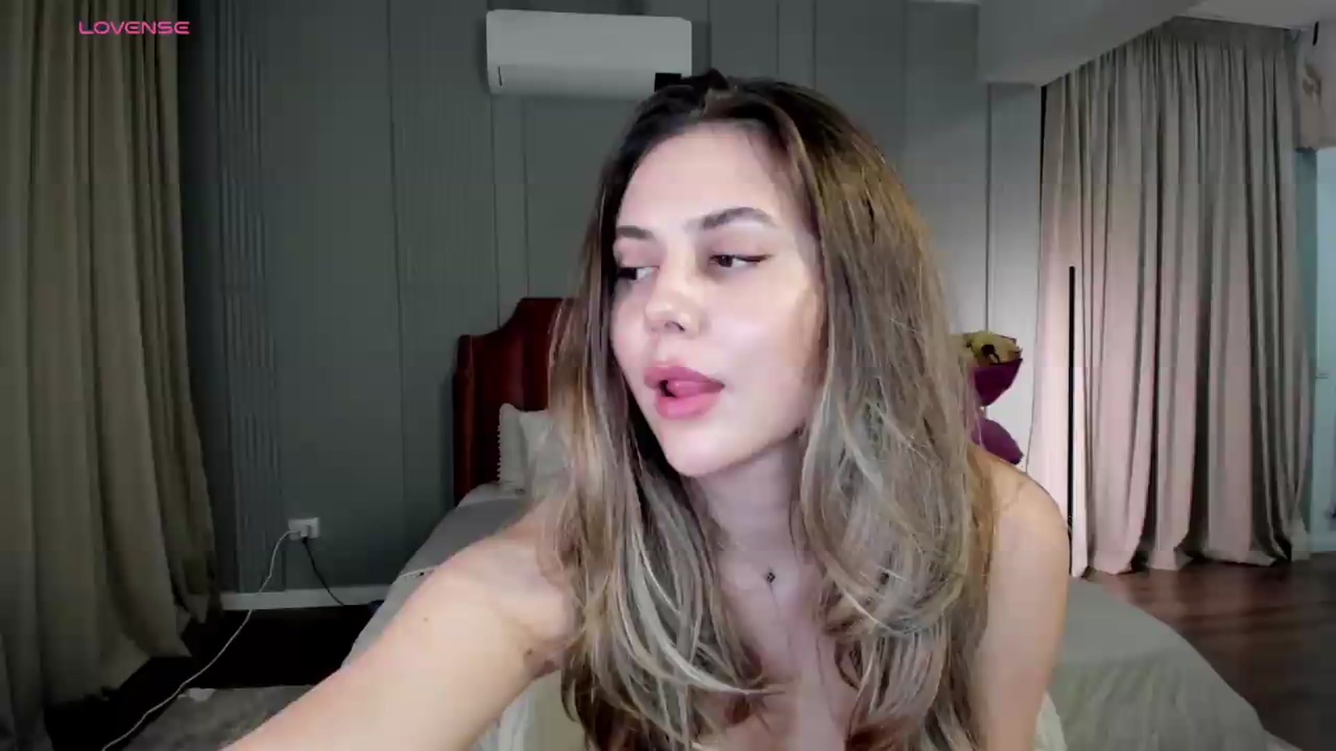 Gallery image thumbnail from NellieCutest's myfreecams stream on, 05/22/2026, 21:54 image 19 of 20