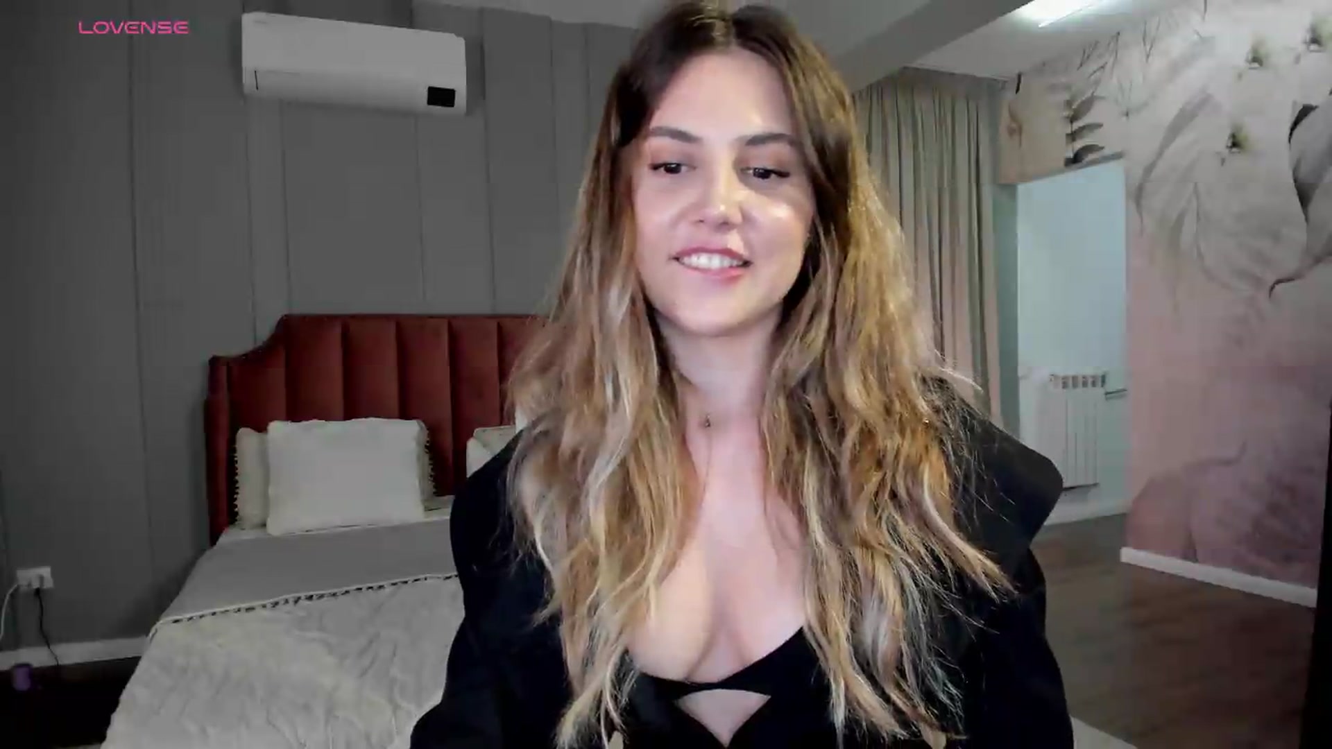 Gallery image thumbnail from NellieCutest's myfreecams stream on, 05/23/2026, 22:25 image 6 of 20