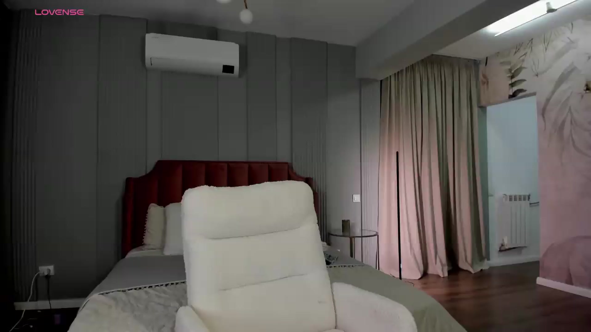 Gallery image thumbnail from NellieCutest's myfreecams stream on, 05/24/2026, 22:38 image 9 of 20