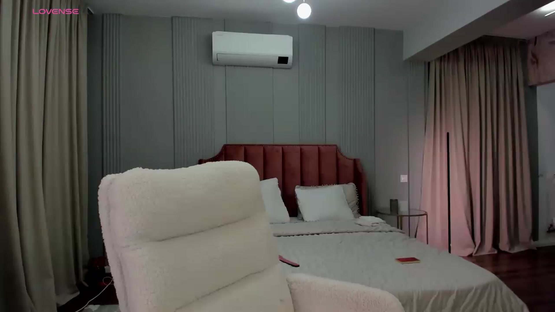 Gallery image thumbnail from NellieCutest's myfreecams stream on, 05/28/2026, 22:24 image 12 of 20