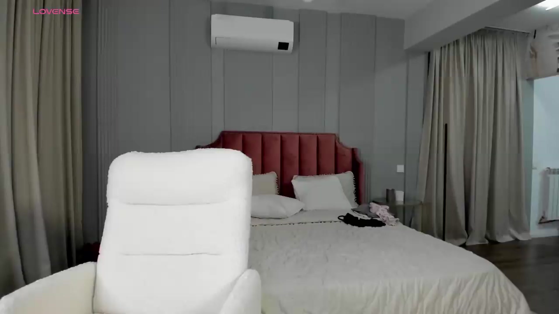 Gallery image thumbnail from NellieCutest's myfreecams stream on, 05/29/2026, 22:00 image 9 of 20
