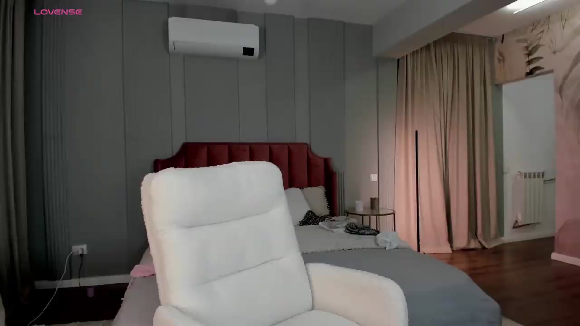 Gallery image thumbnail from NellieCutest's myfreecams stream on, 06/07/2026, 22:06 image 6 of 20