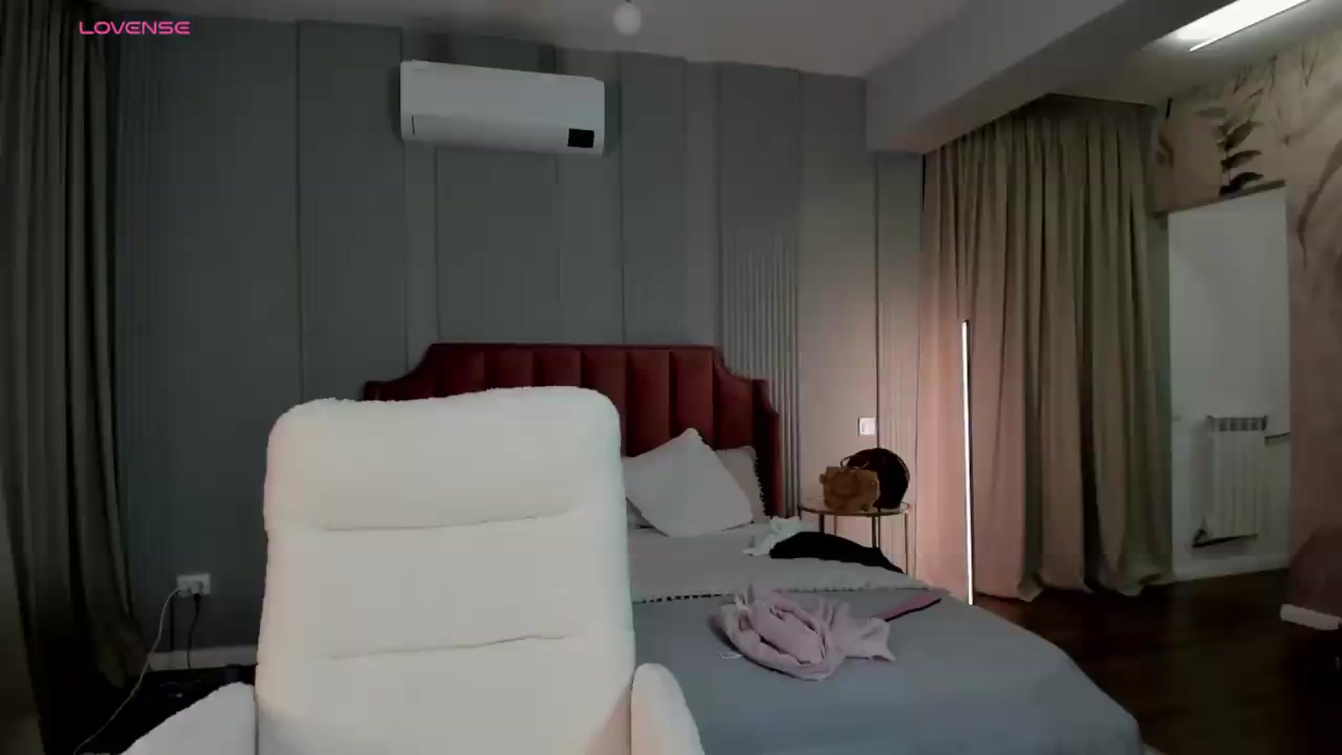 Gallery image thumbnail from NellieCutest's myfreecams stream on, 06/19/2026, 21:58 image 8 of 20