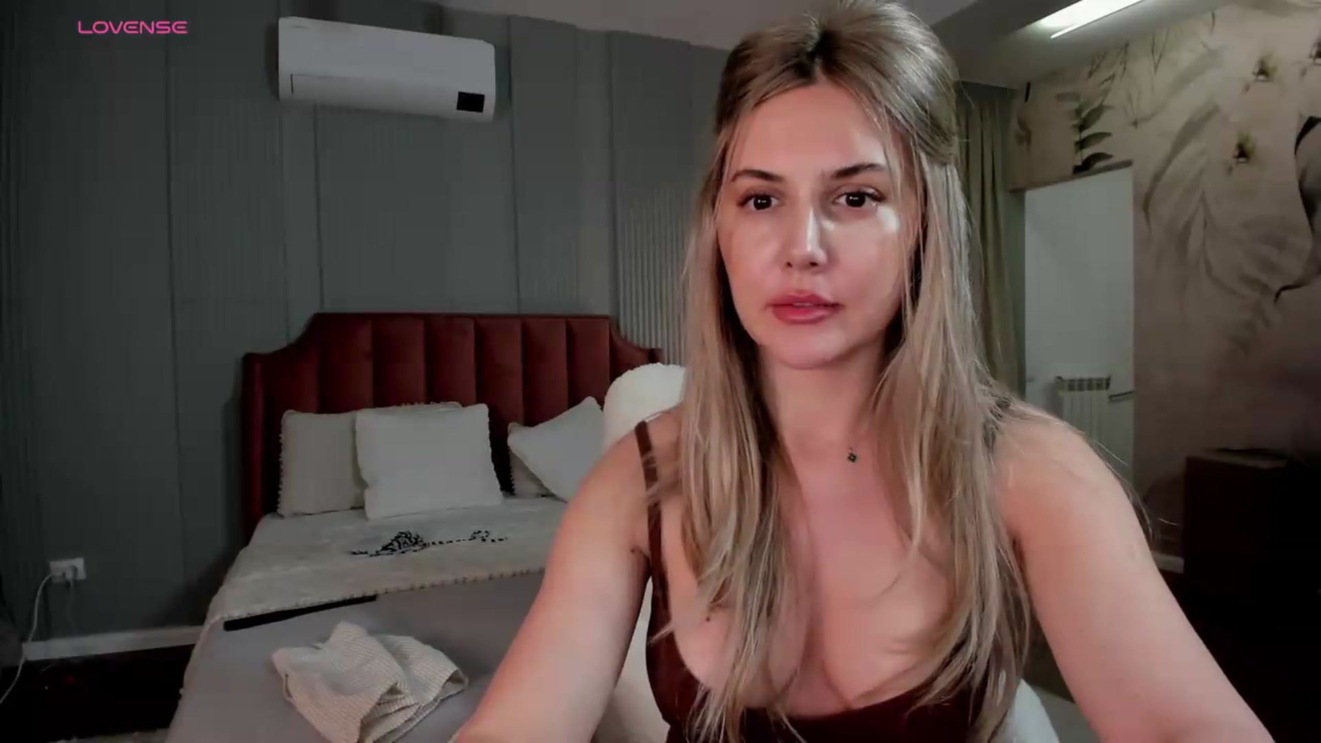 Gallery image thumbnail from NellieCutest's myfreecams stream on, 06/20/2026, 21:38 image 9 of 20