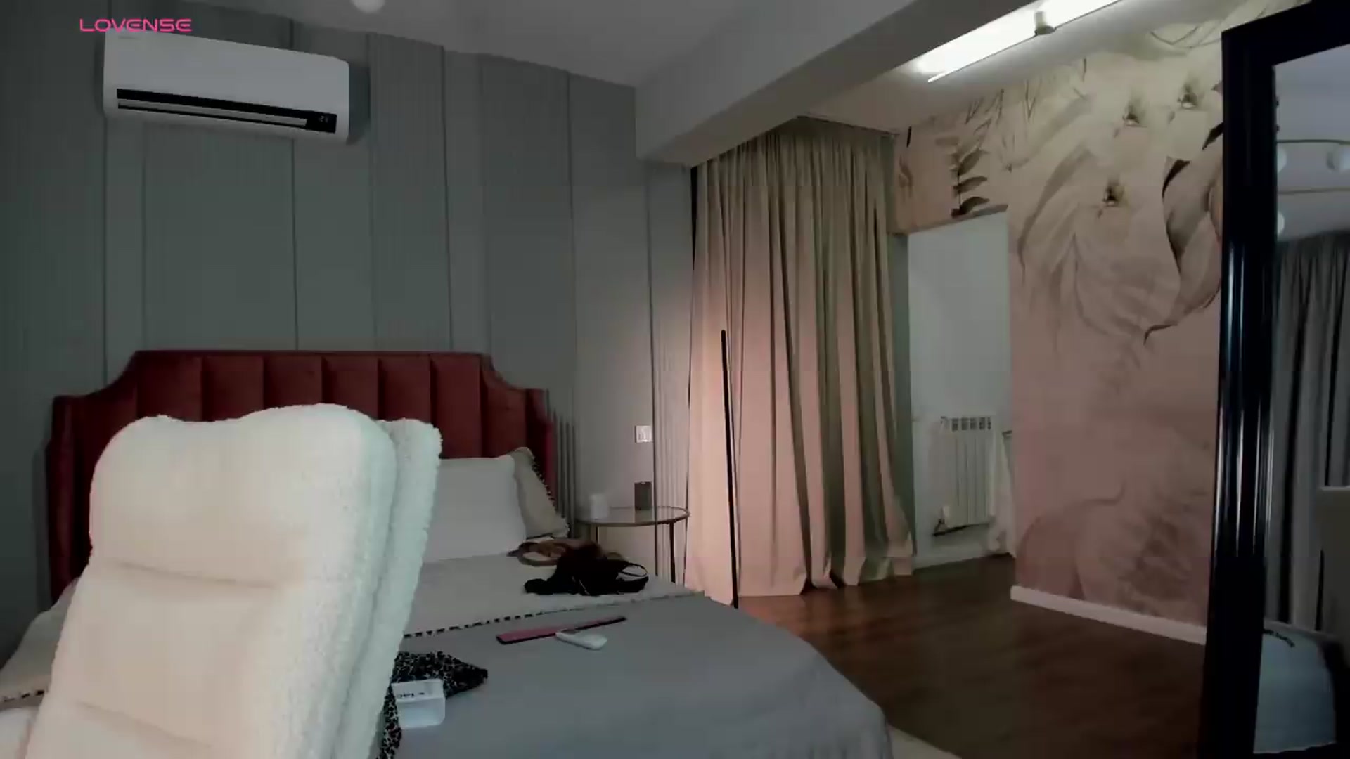 Gallery image thumbnail from NellieCutest's myfreecams stream on, 07/05/2026, 21:05 image 11 of 20