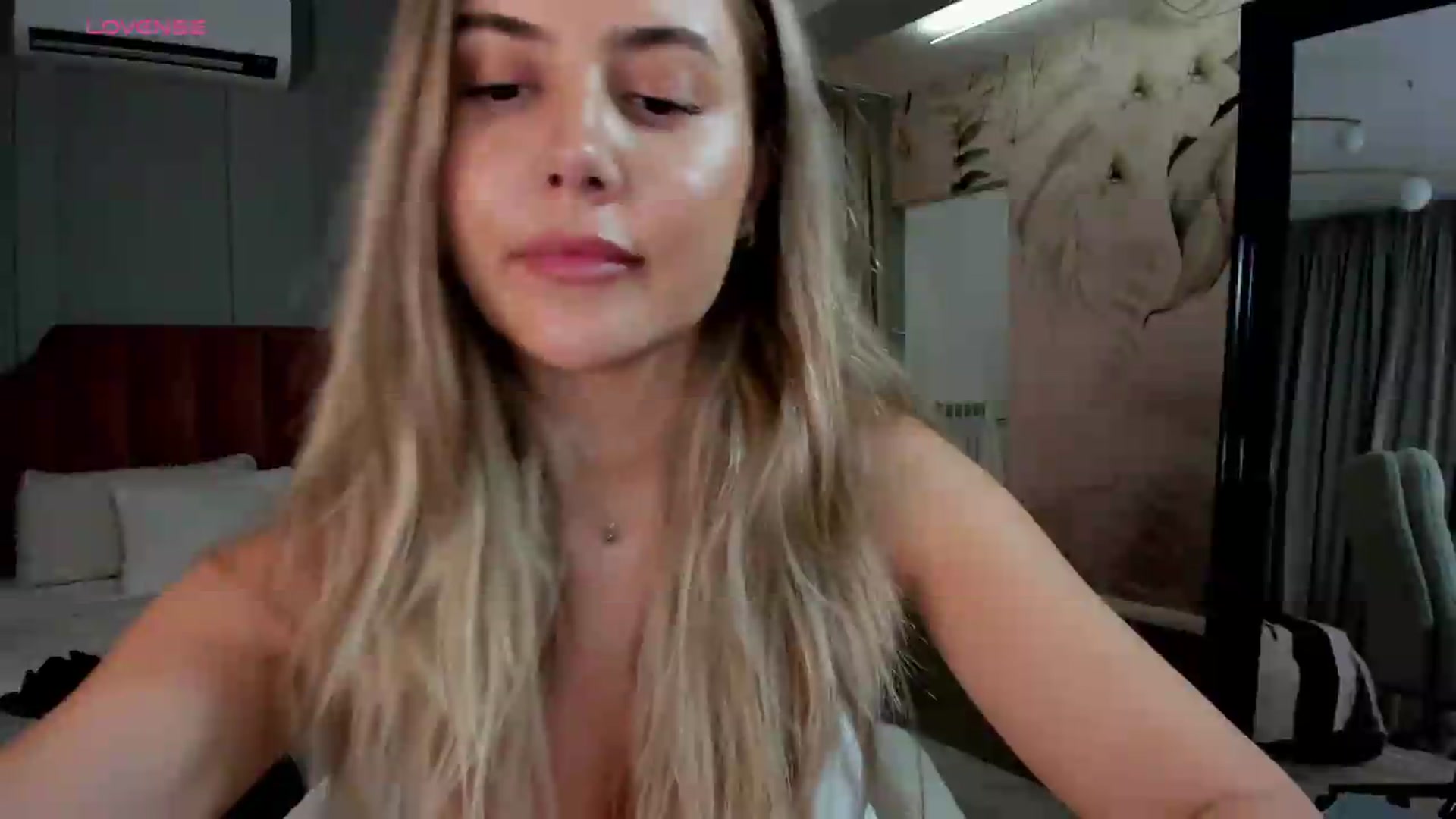 Gallery image thumbnail from NellieCutest's myfreecams stream on, 07/09/2026, 21:58 image 8 of 20