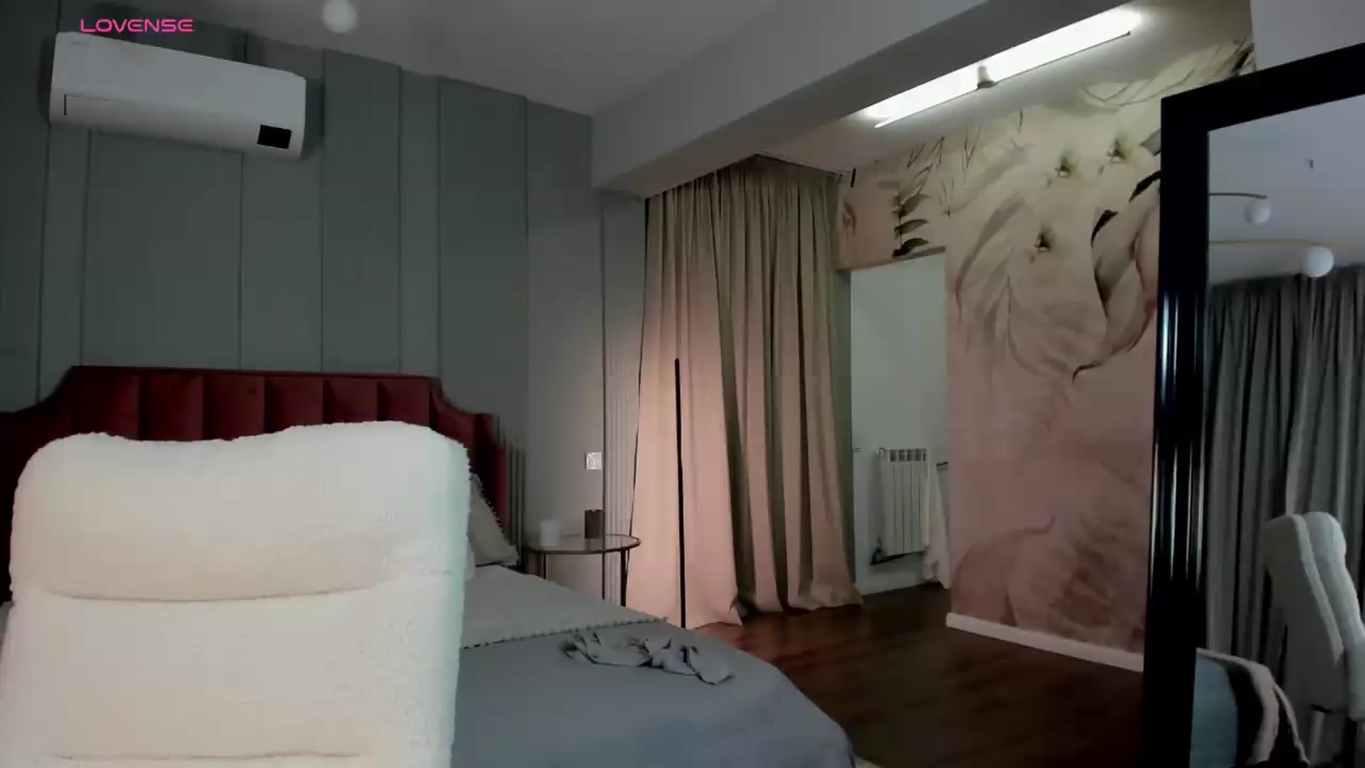 Gallery image thumbnail from NellieCutest's myfreecams stream on, 07/10/2026, 22:17 image 2 of 20
