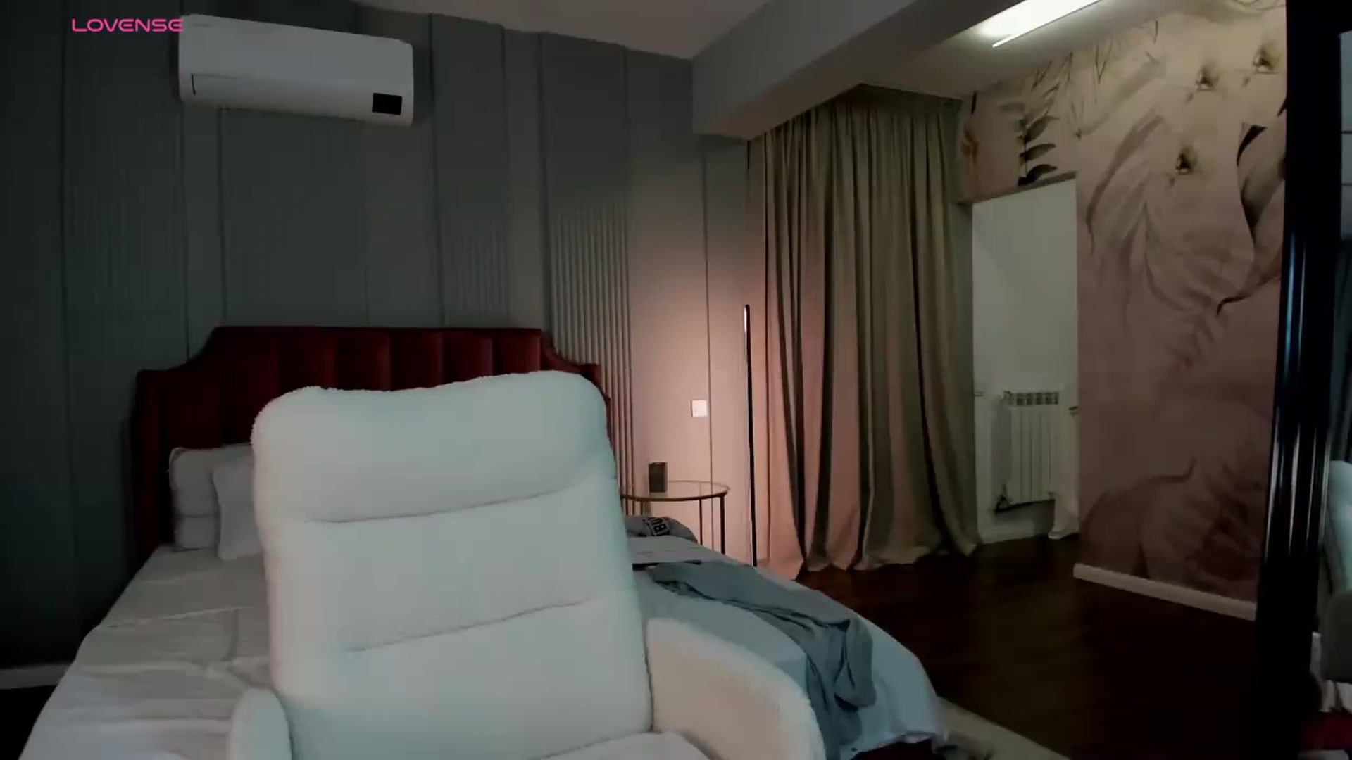 Gallery image thumbnail from NellieCutest's myfreecams stream on, 08/27/2026, 20:41 image 11 of 20