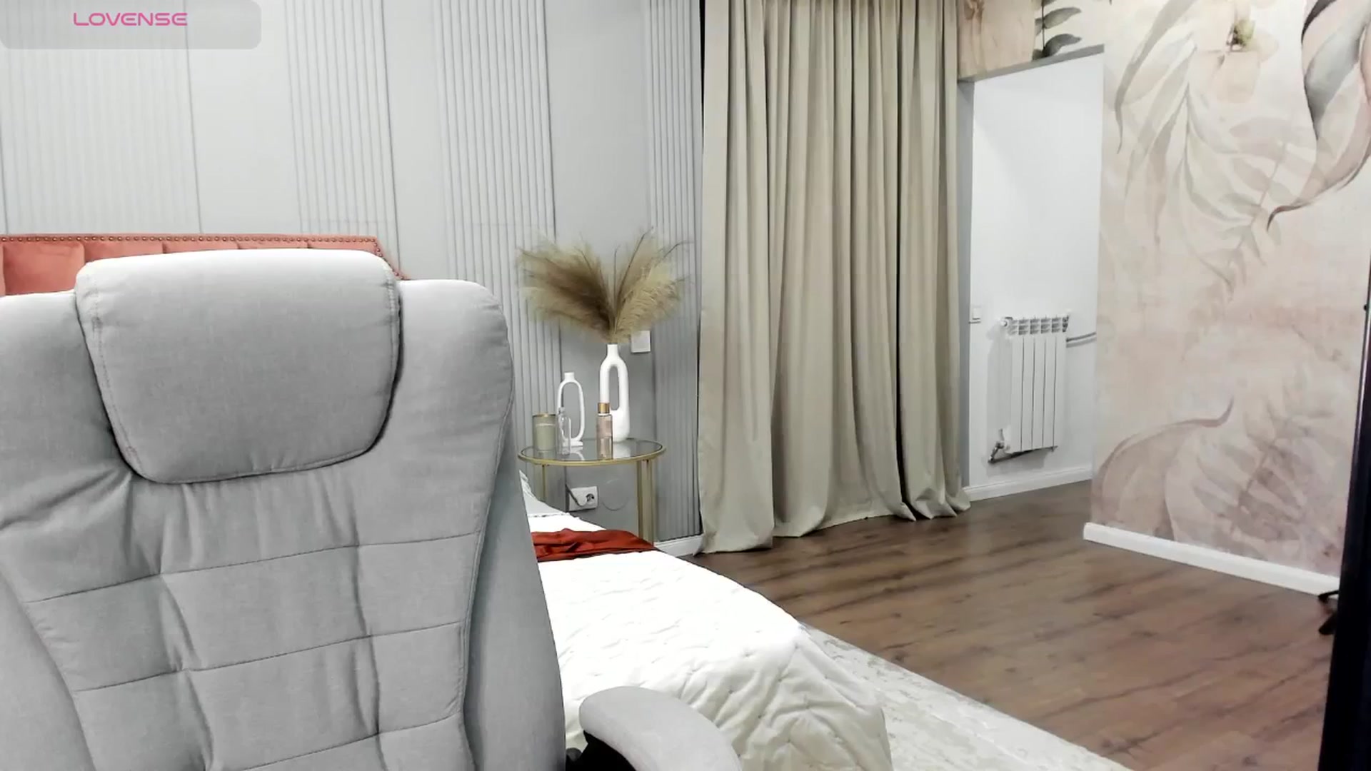 Gallery image thumbnail from NellsBdayGal's myfreecams stream on, 08/01/2025, 23:08 image 7 of 20
