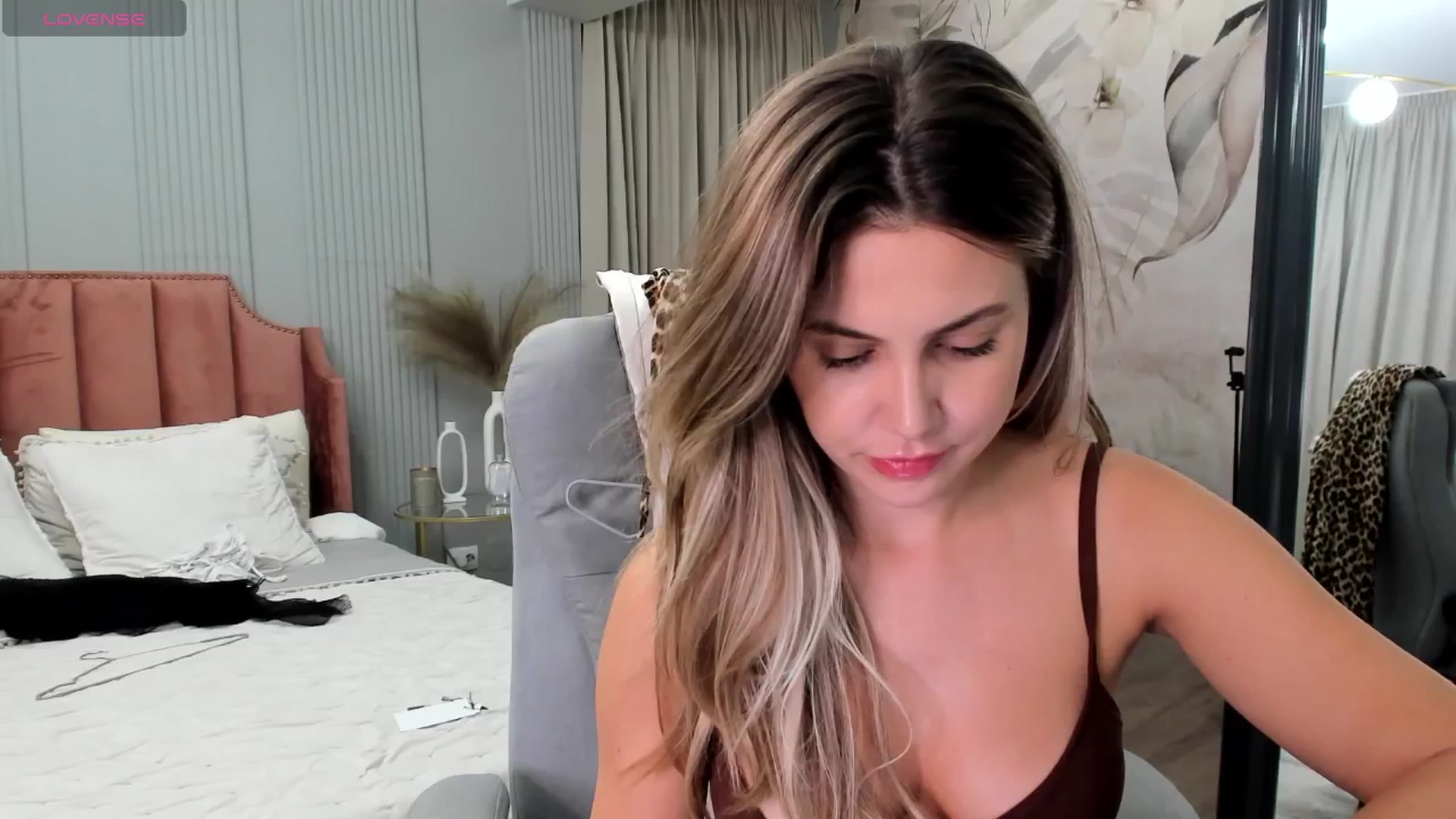 Gallery image thumbnail from NellsBdayGal's myfreecams stream on, 08/07/2025, 20:59 image 3 of 20