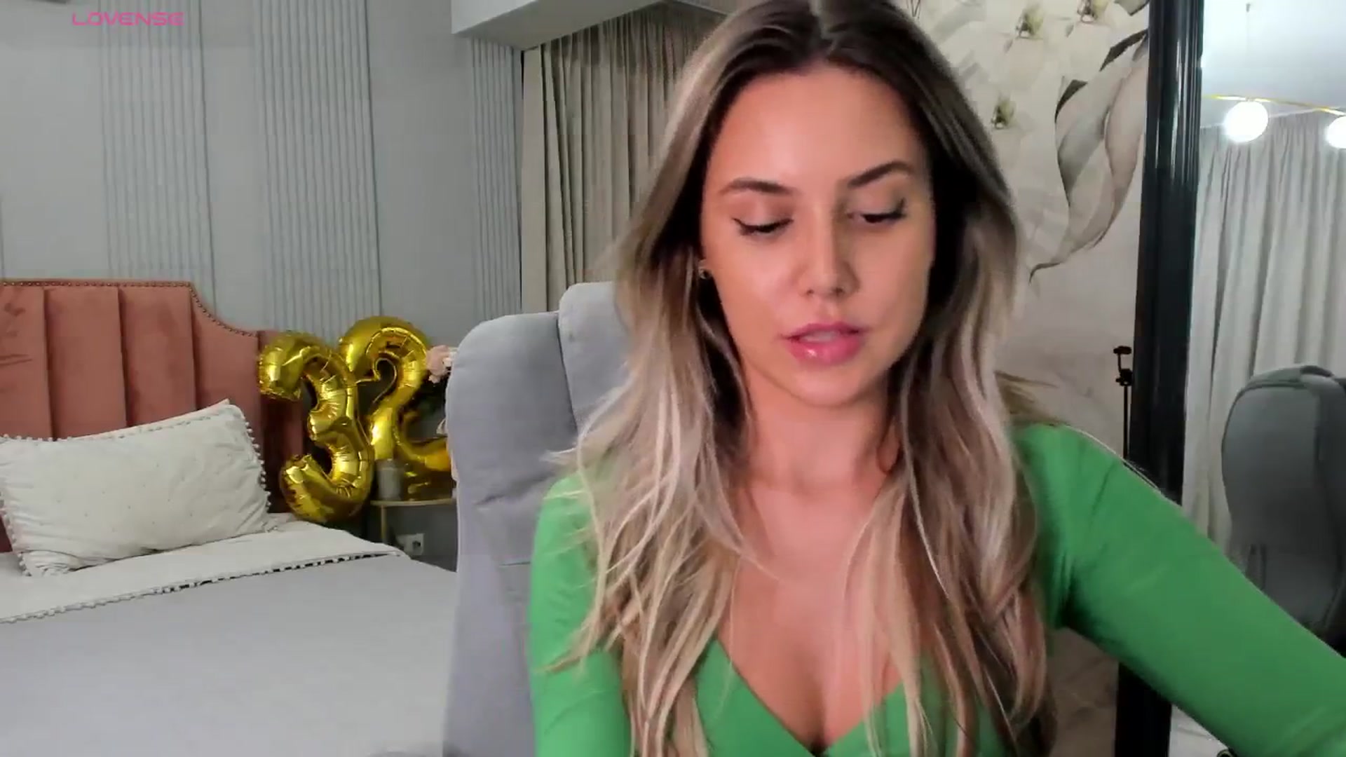 Gallery image thumbnail from NellsBdayGal's myfreecams stream on, 08/08/2025, 20:36 image 5 of 20