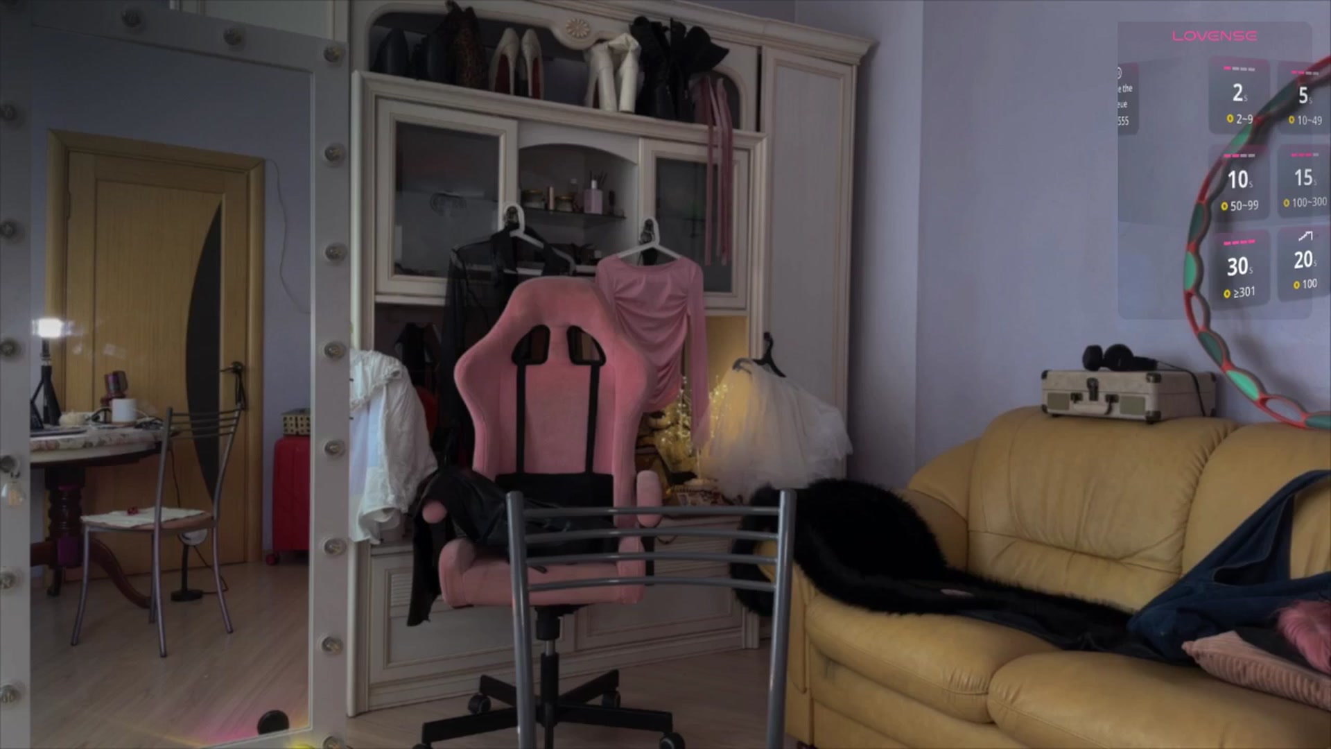 Gallery image thumbnail from NellyJune's myfreecams stream on, 03/30/2026, 12:17 image 2 of 20