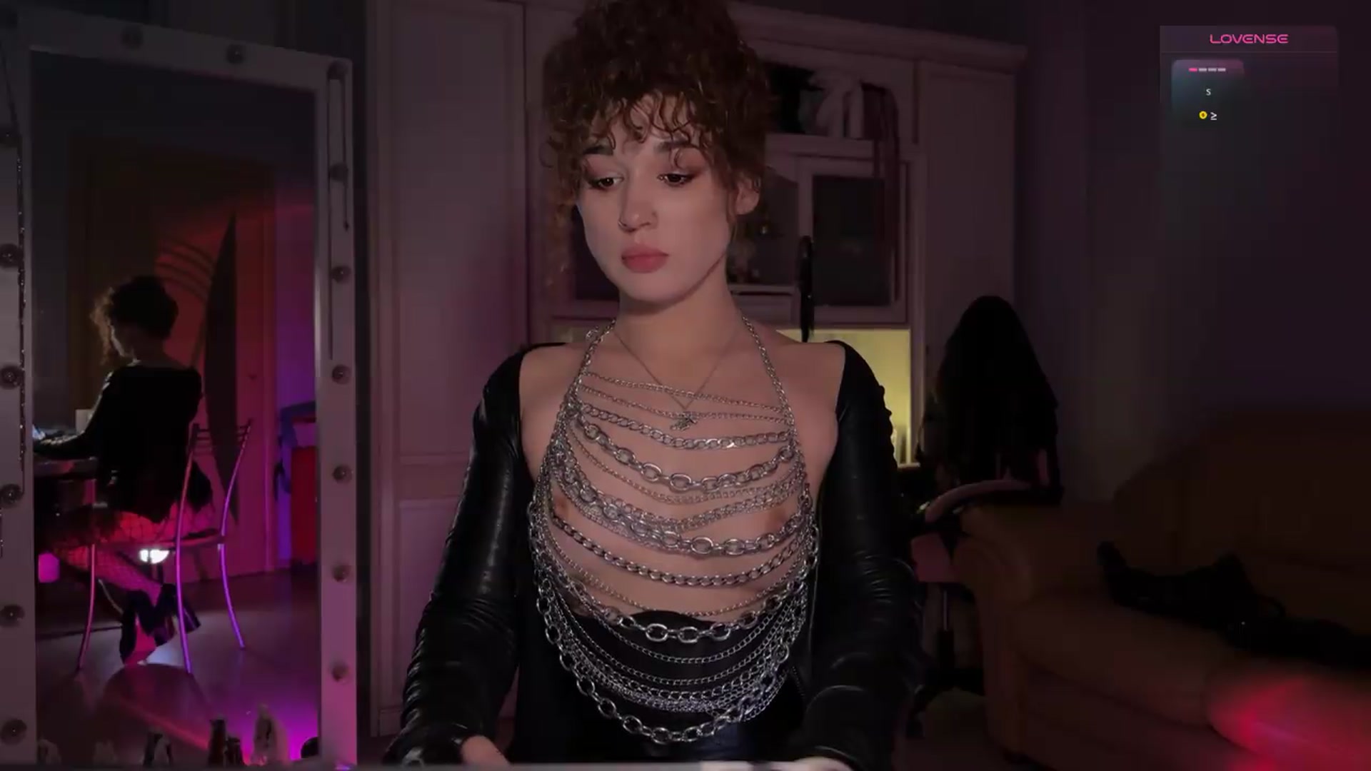 Gallery image thumbnail from NellyJune's myfreecams stream on, 07/12/2026, 23:42 image 19 of 20