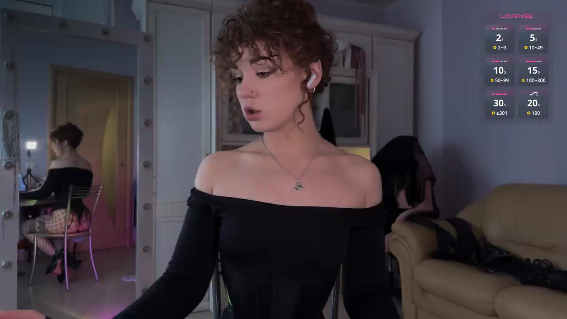 Gallery image thumbnail from NellyJune's myfreecams stream on, 08/06/2026, 18:01 image 19 of 20