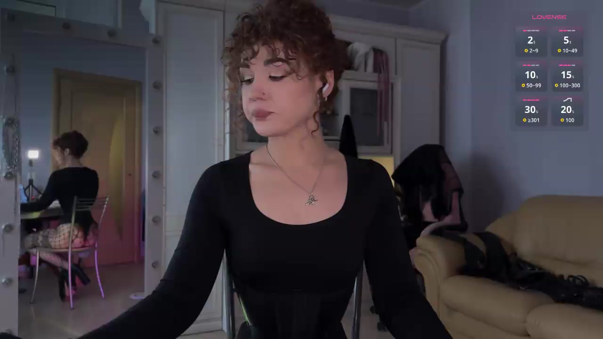 Gallery image thumbnail from NellyJune's myfreecams stream on, 08/06/2026, 18:01 image 17 of 20