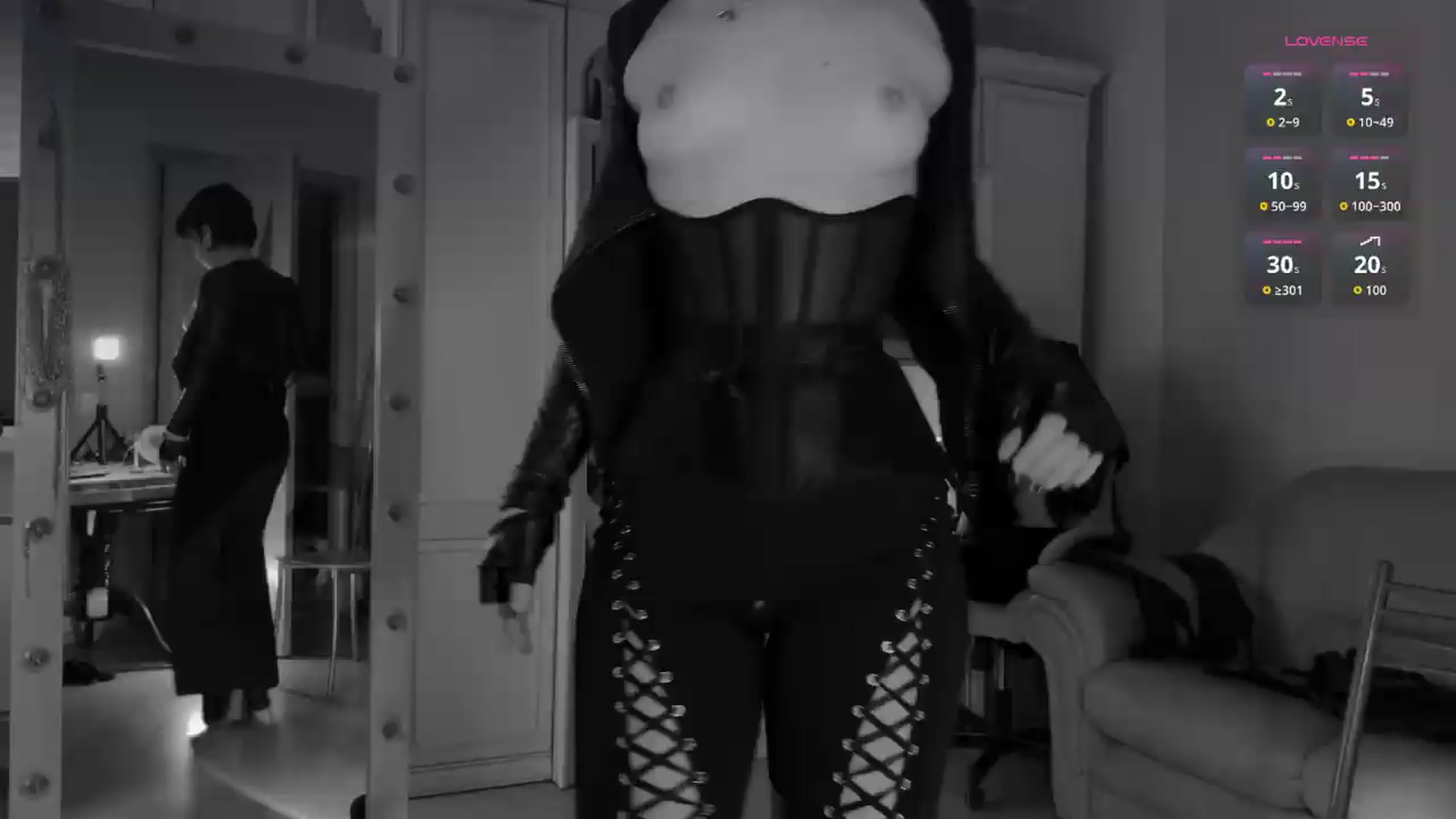 Gallery image thumbnail from NellyJune's myfreecams stream on, 08/07/2026, 18:13 image 12 of 20
