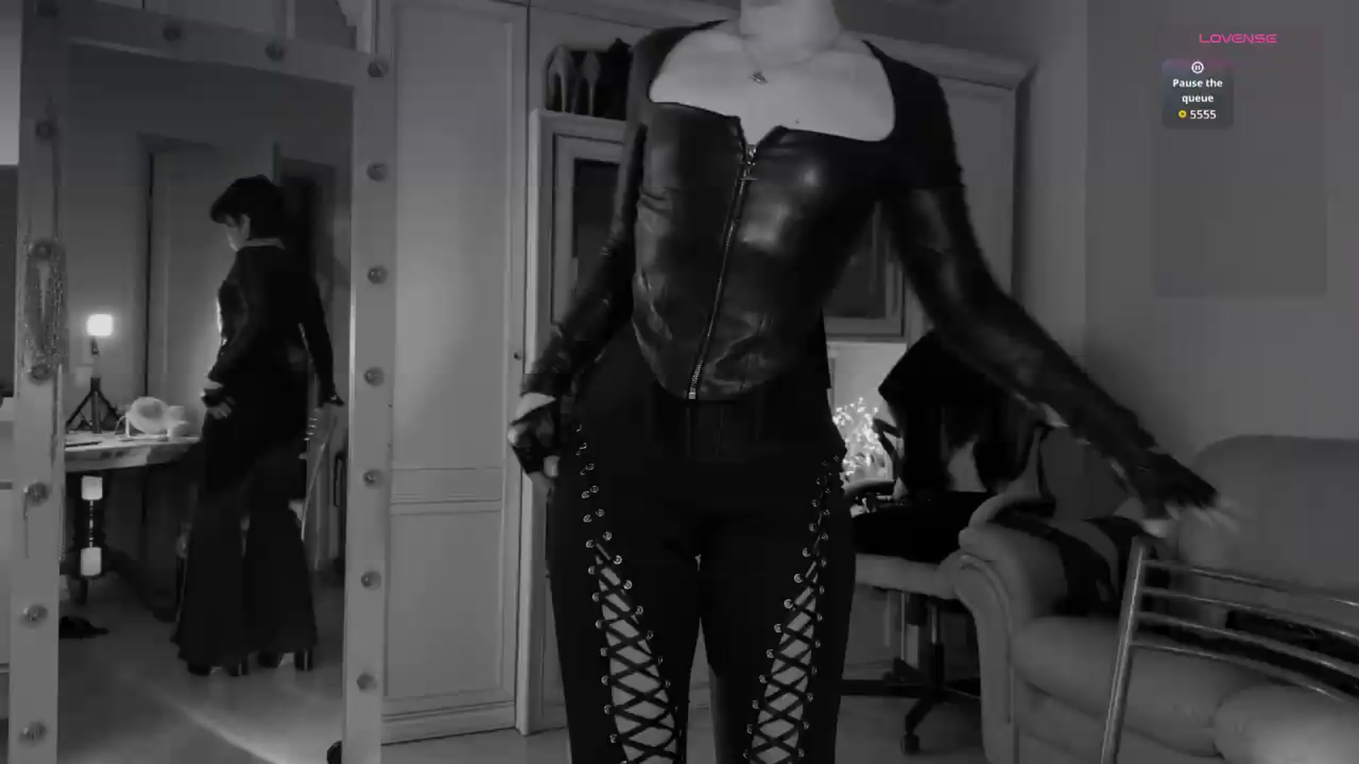Gallery image thumbnail from NellyJune's myfreecams stream on, 08/07/2026, 18:13 image 8 of 20
