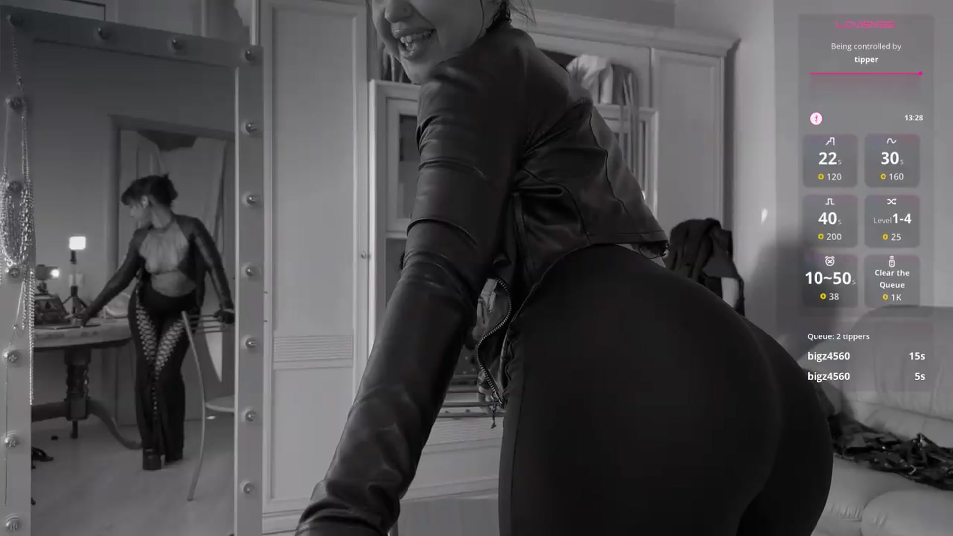 Gallery image thumbnail from NellyJune's myfreecams stream on, 08/13/2026, 16:46 image 17 of 20