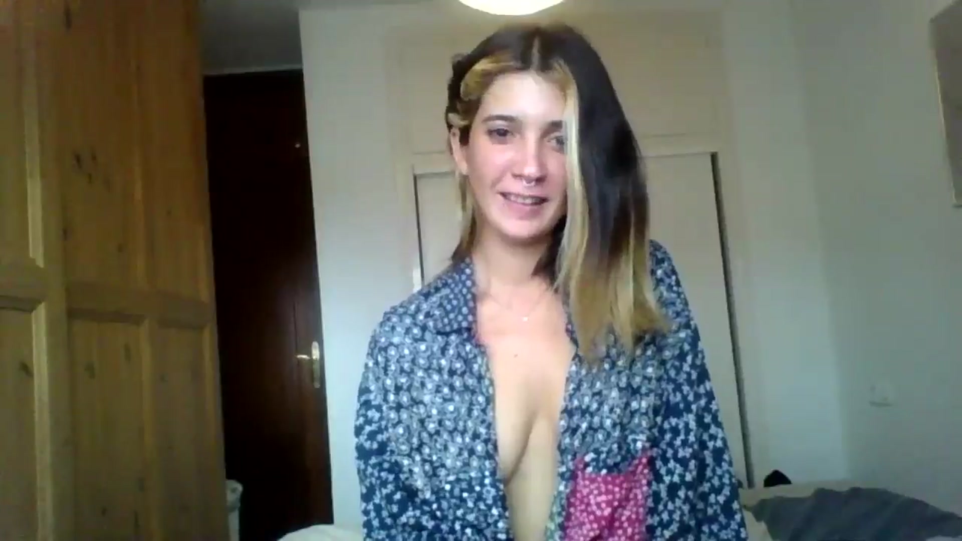 Gallery image thumbnail from Nenalight's myfreecams stream on, 10/29/2025, 15:32 image 5 of 20