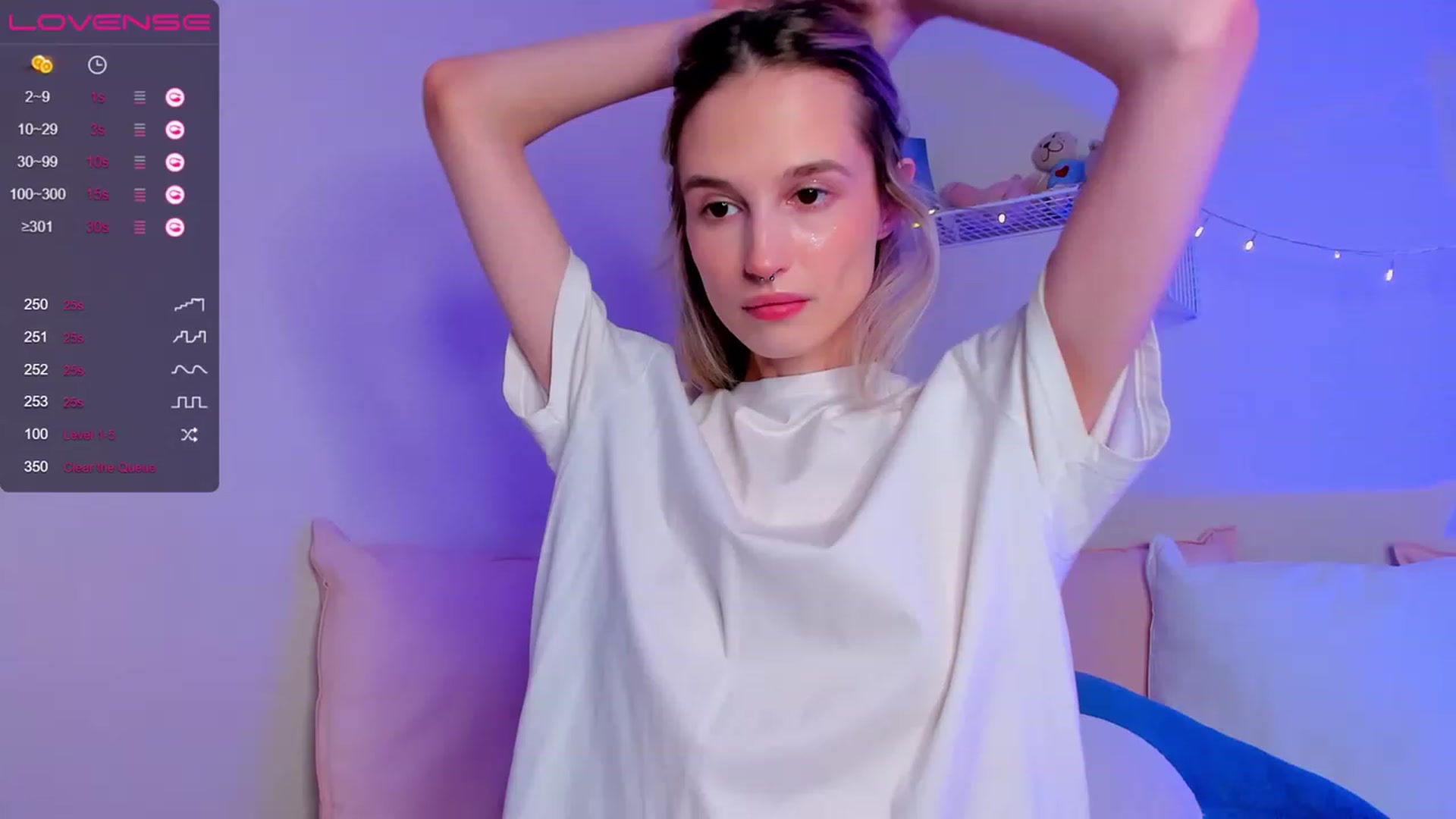 Gallery image thumbnail from NeonShine's myfreecams stream on, 12/01/2022, 01:09 image 16 of 20