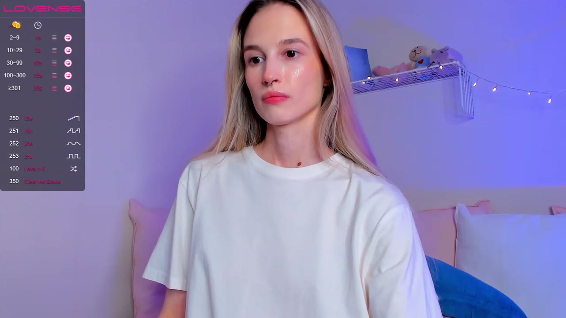 Gallery image thumbnail from NeonShine's myfreecams stream on, 12/01/2022, 03:04 image 19 of 20