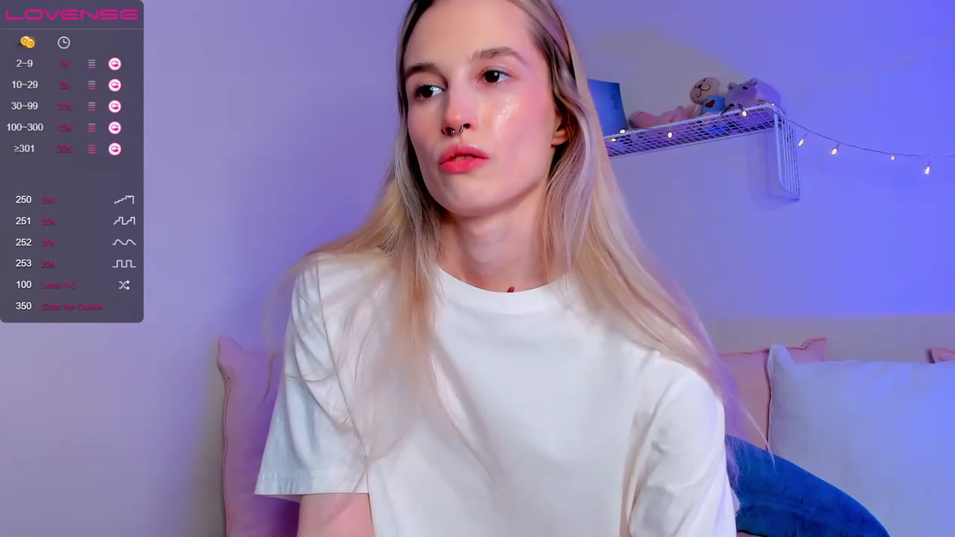 Gallery image thumbnail from NeonShine's myfreecams stream on, 12/01/2022, 03:04 image 20 of 20