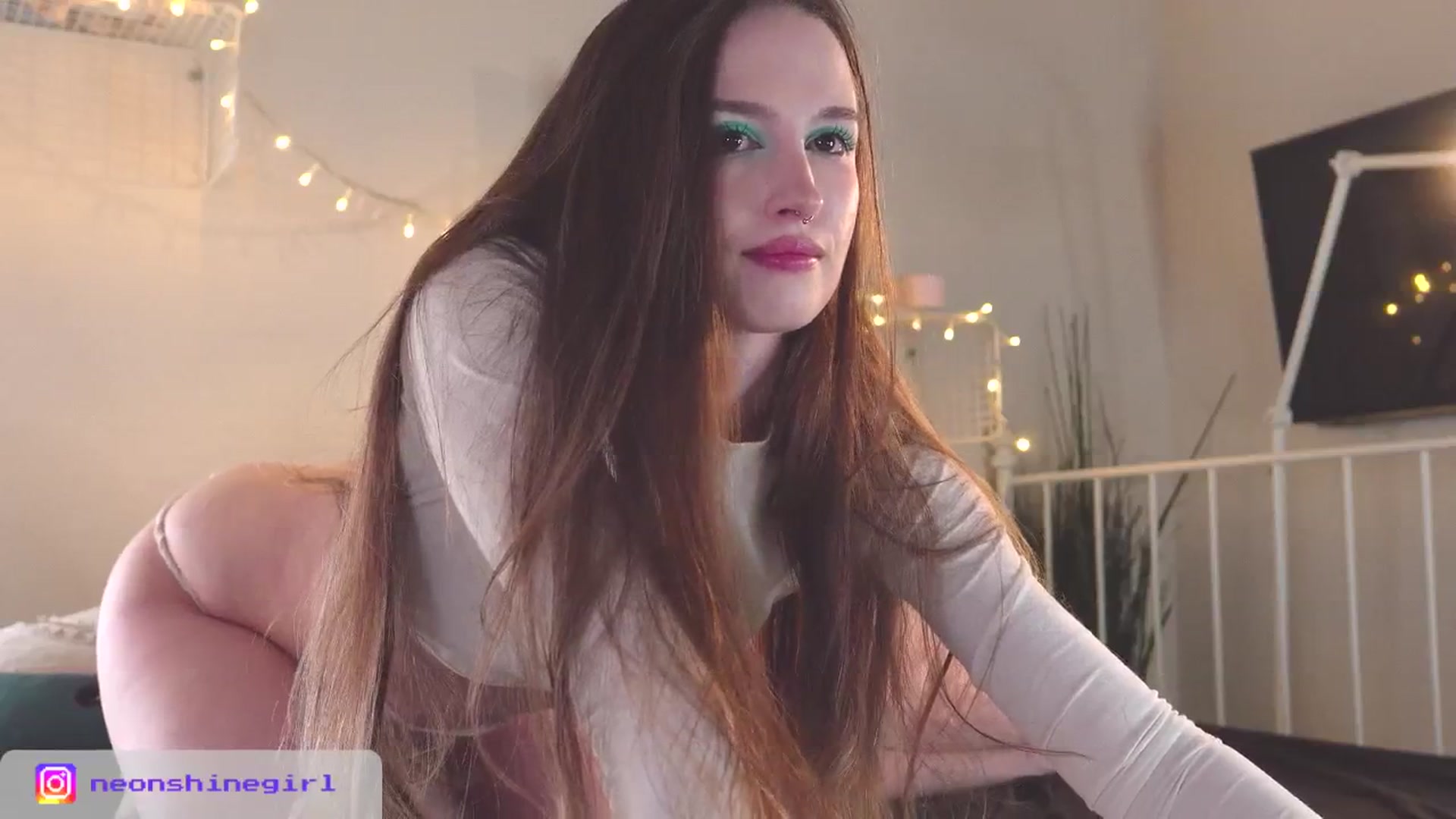 Gallery image thumbnail from NeonShine's myfreecams stream on, 02/22/2026, 13:19 image 16 of 20