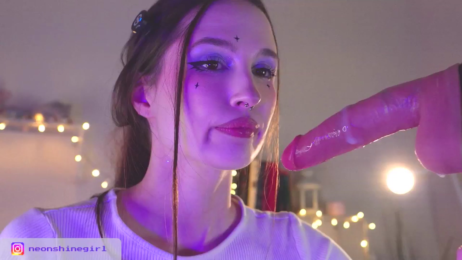 Gallery image thumbnail from NeonShine's myfreecams stream on, 02/23/2026, 12:57 image 17 of 20