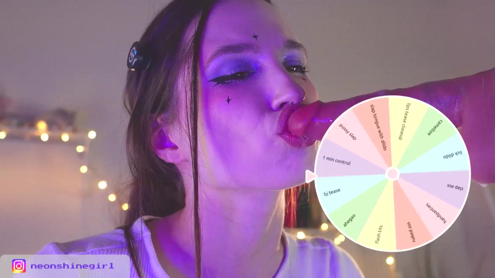 Gallery image thumbnail from NeonShine's myfreecams stream on, 02/23/2026, 12:57 image 18 of 20