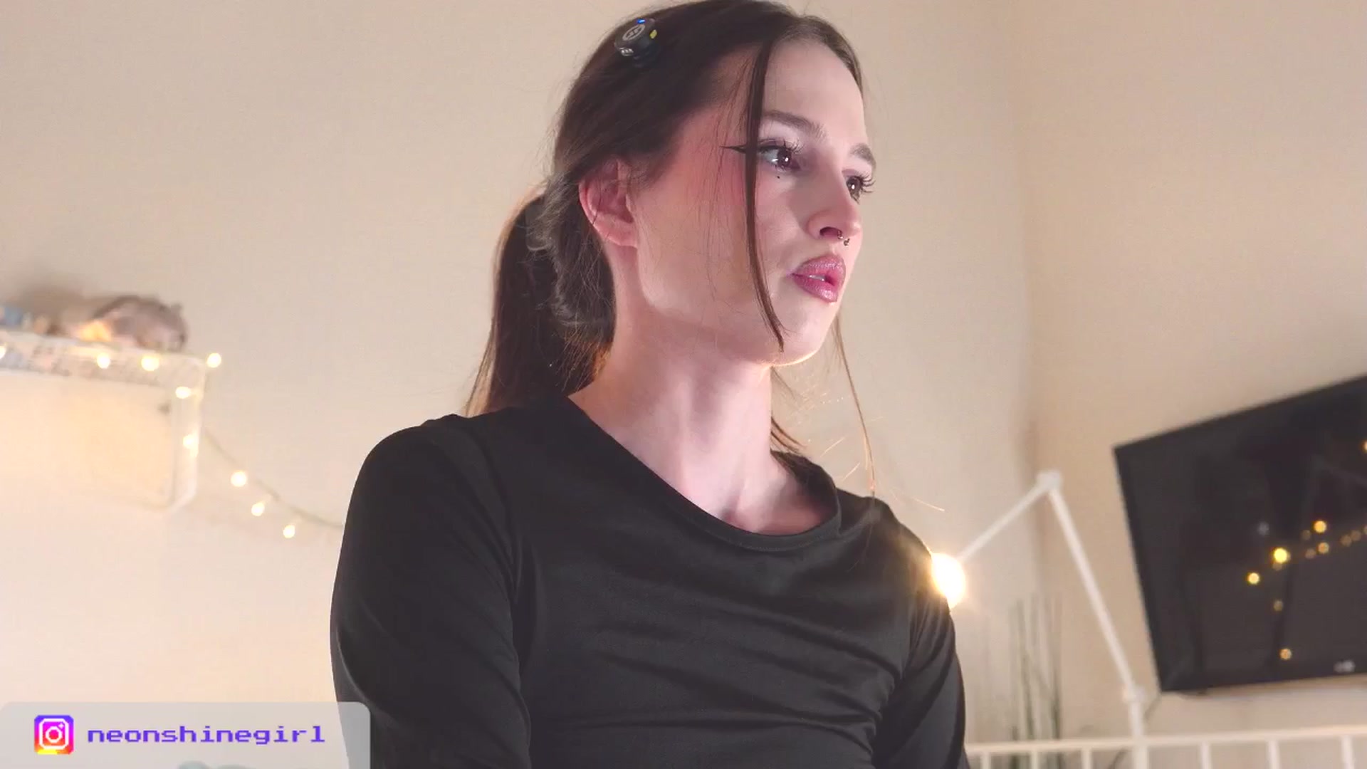Gallery image thumbnail from NeonShine's myfreecams stream on, 03/23/2026, 08:22 image 4 of 20