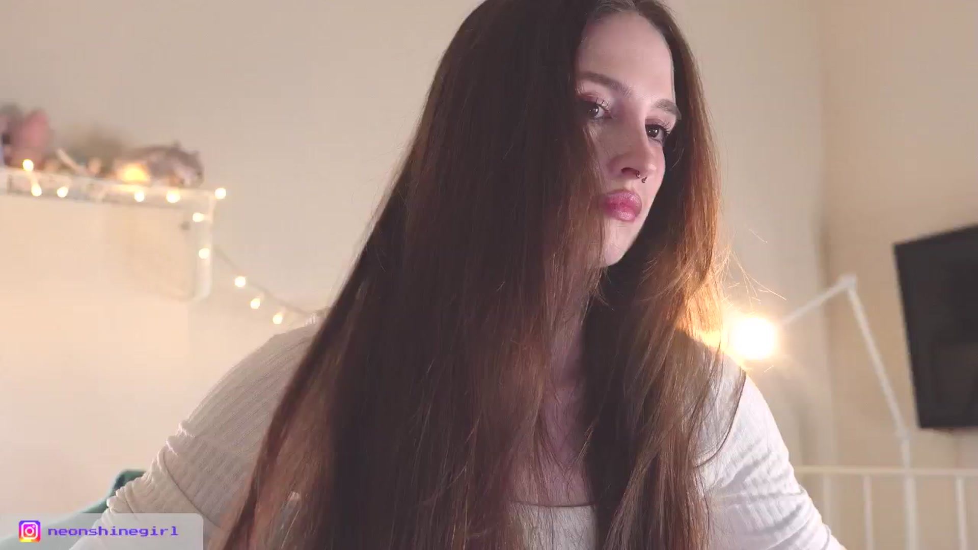 Gallery image thumbnail from NeonShine's myfreecams stream on, 04/13/2026, 13:07 image 1 of 20