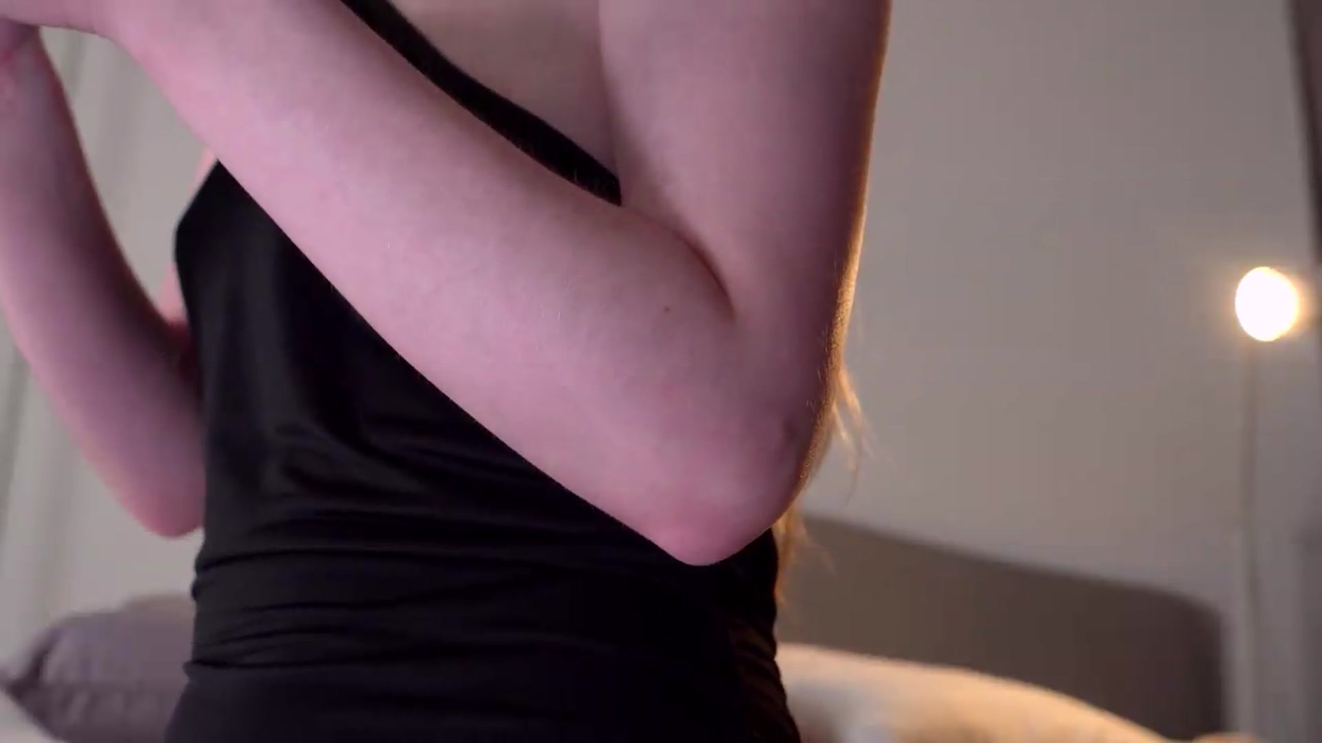 Gallery image thumbnail from NeonShine's myfreecams stream on, 05/04/2026, 17:03 image 3 of 20