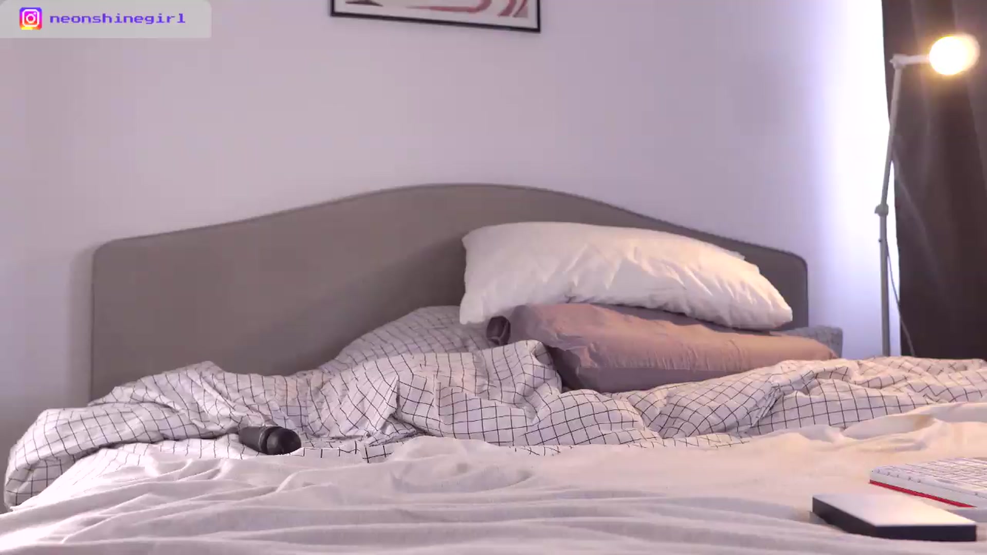 Gallery image thumbnail from NeonShine's myfreecams stream on, 06/16/2026, 14:10 image 7 of 20