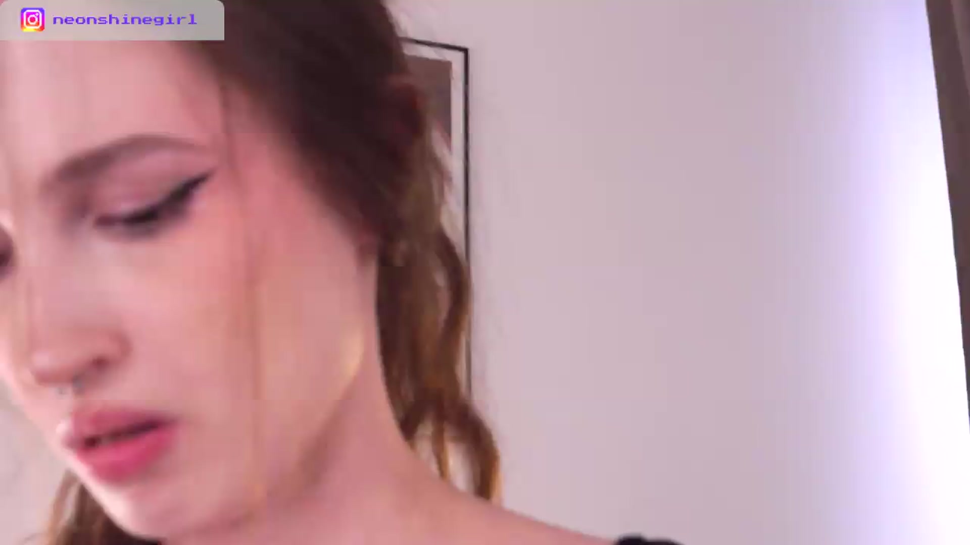 Gallery image thumbnail from NeonShine's myfreecams stream on, 06/25/2026, 13:05 image 6 of 20