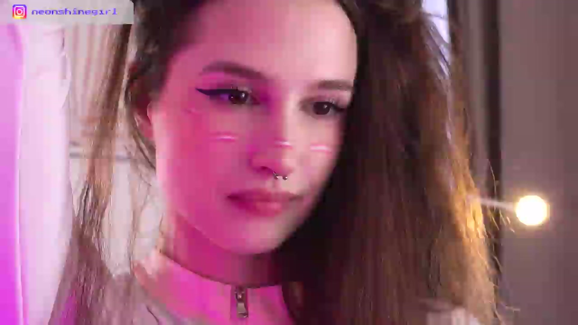 Gallery image thumbnail from NeonShine's myfreecams stream on, 06/26/2026, 10:58 image 3 of 20