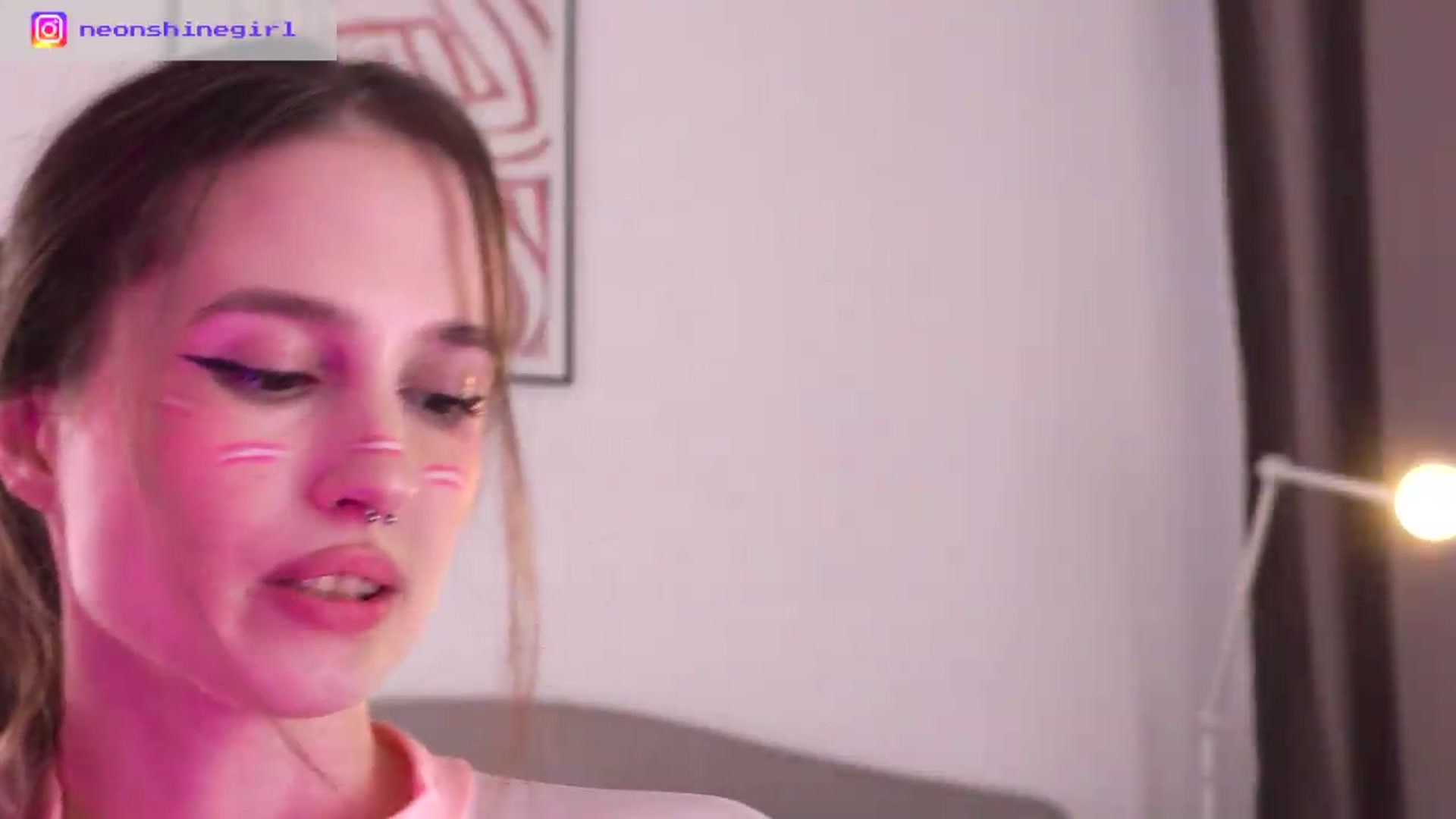 Gallery image thumbnail from NeonShine's myfreecams stream on, 06/26/2026, 14:53 image 18 of 20